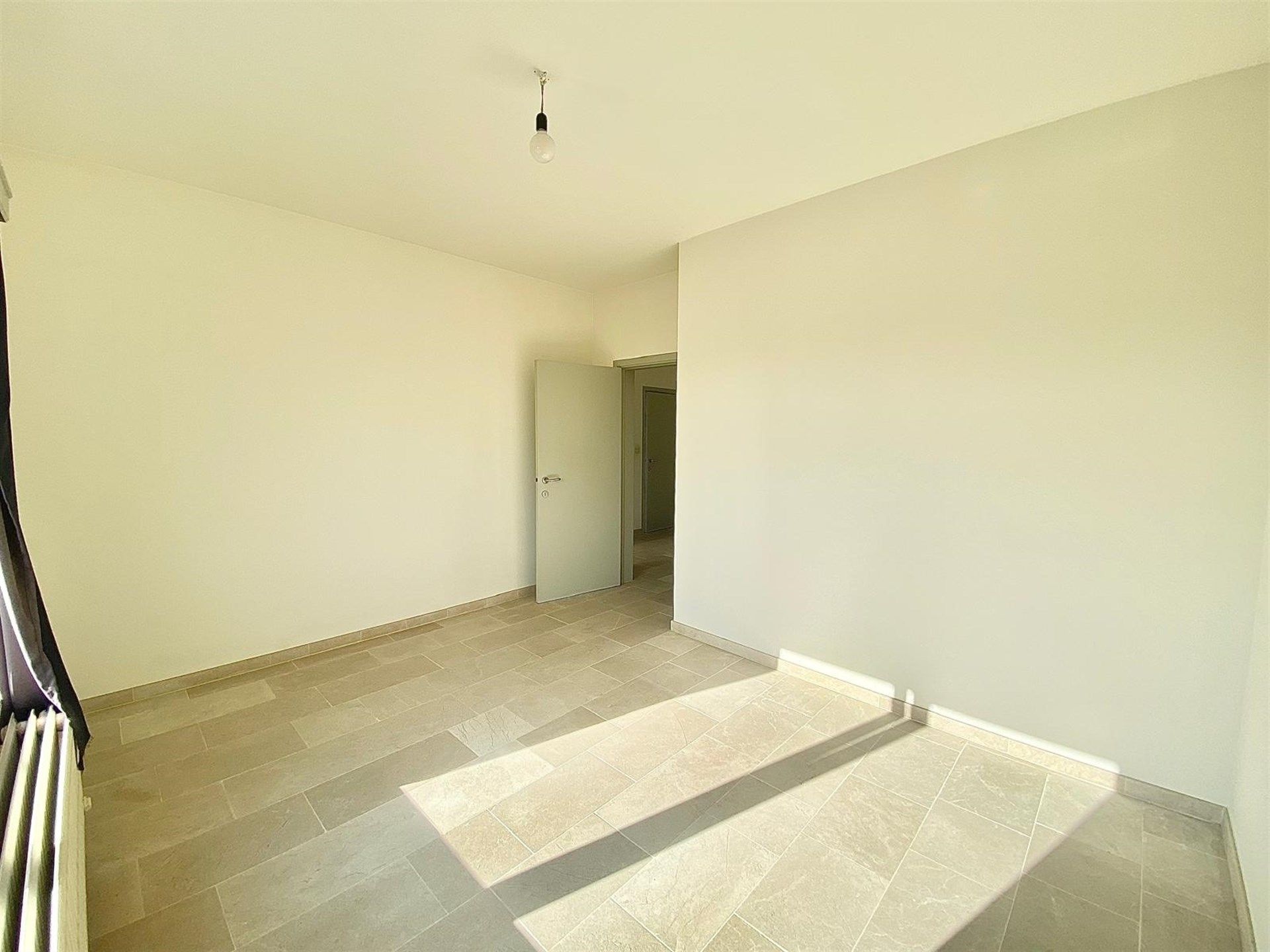 Prachtig appartement met drie ruime slaapkamers en twee terrassen foto 12