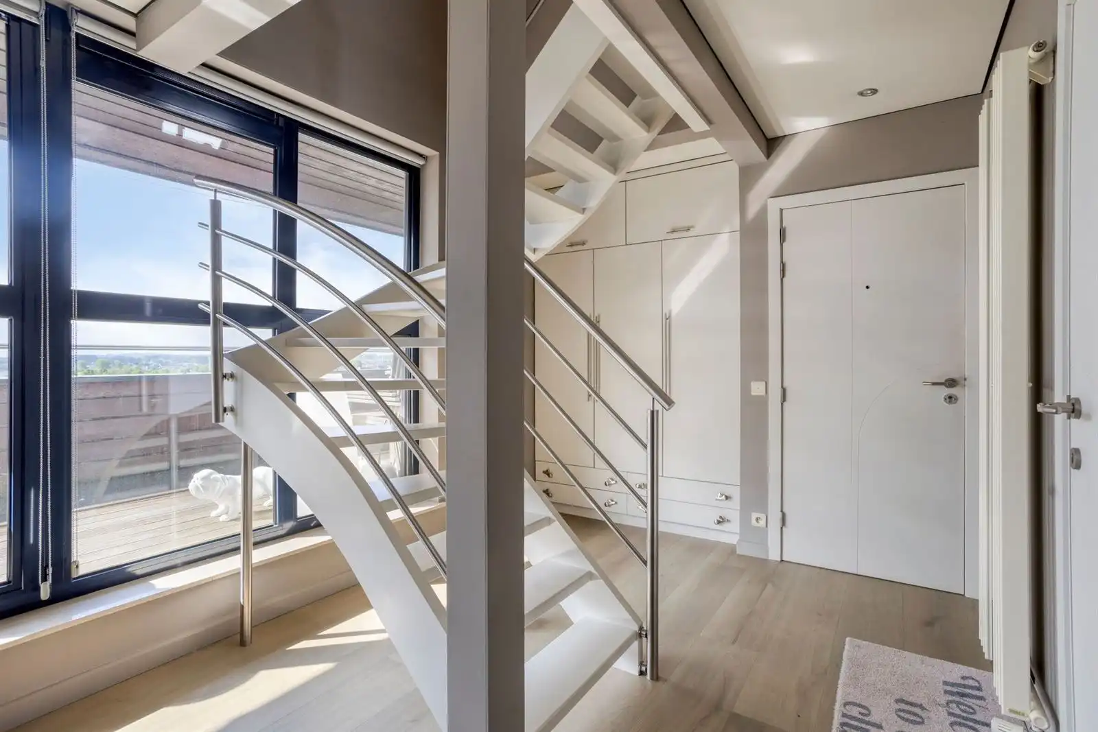 Lichtrijke duplex appartement met 3 slaapkamers foto 10