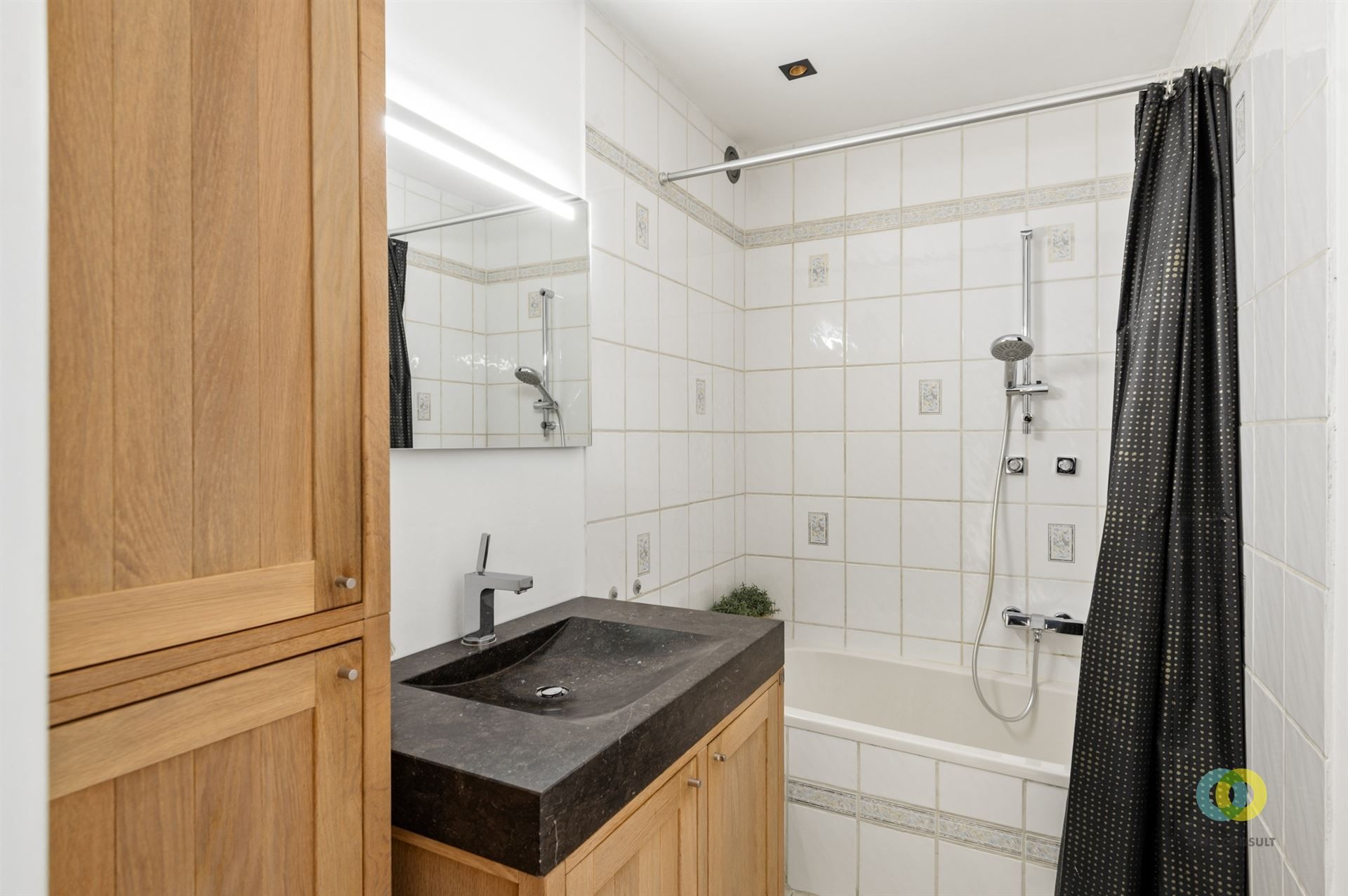 Appartementsgebouw foto 8