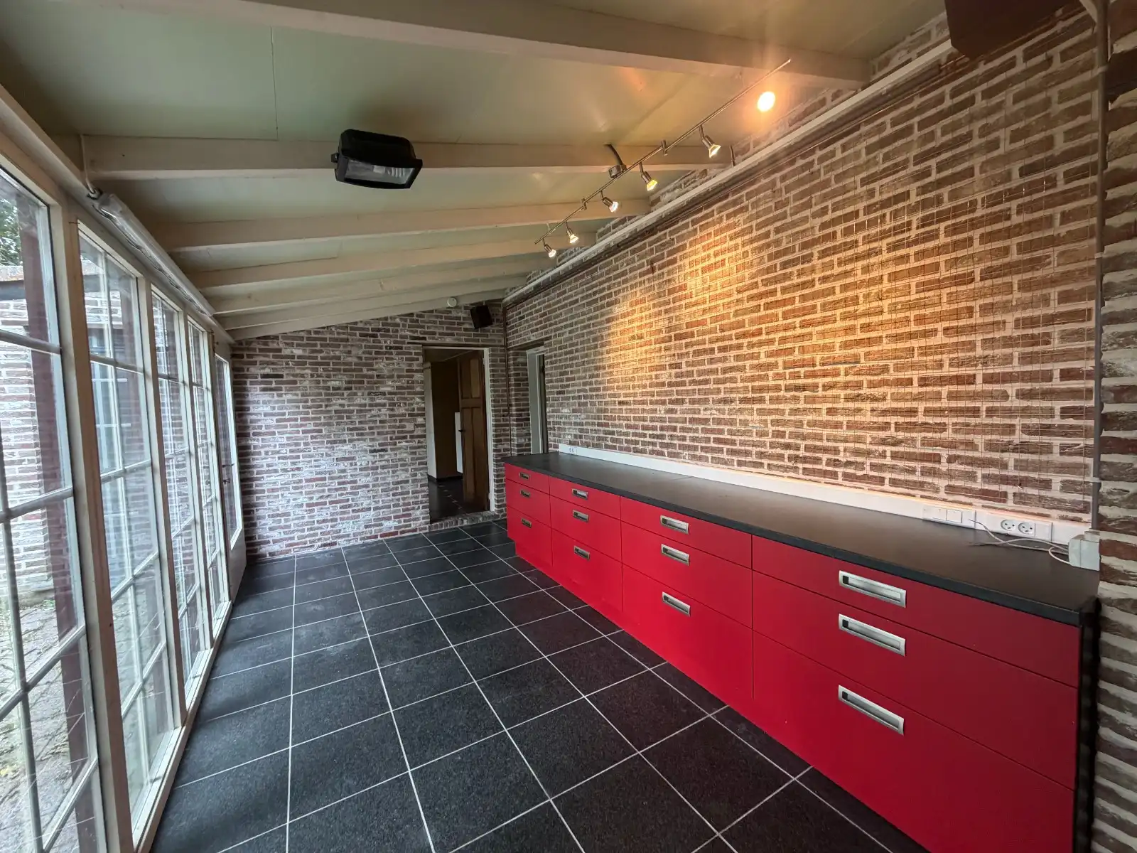 VEELZIJDIGE LANDELIJKE WONING OP 1.170 M² MET TAL VAN MOGELIJKHEDEN! foto 20