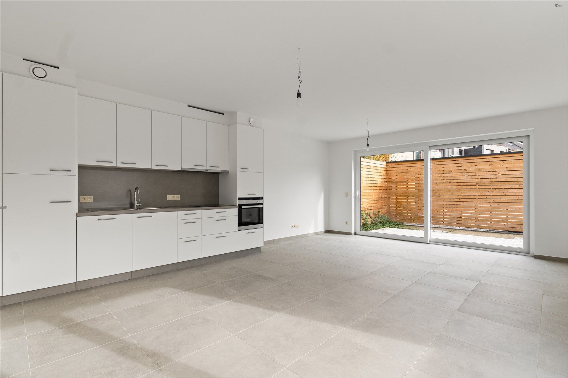 Top gelegen appartementsgebouw foto 9