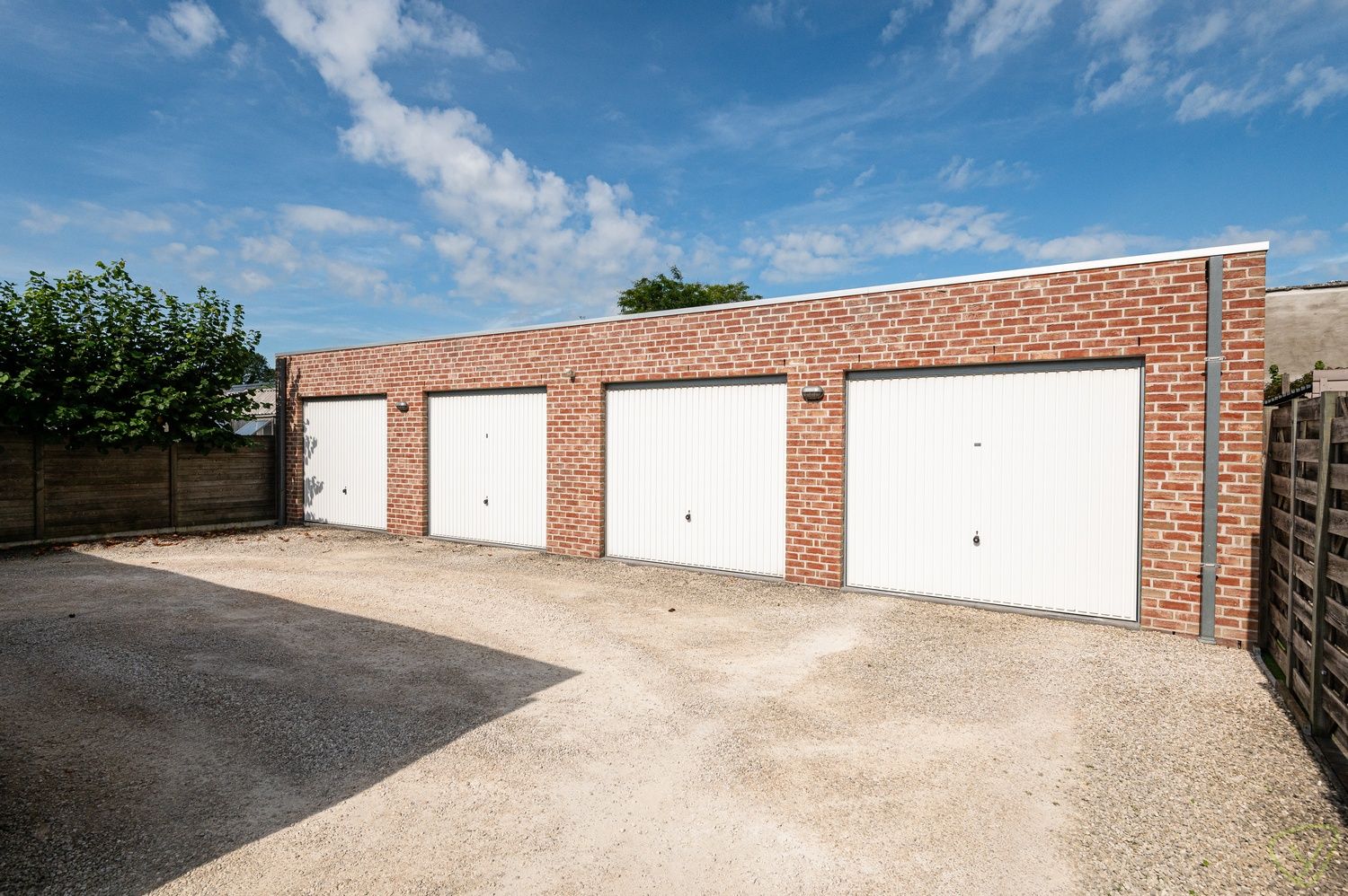 Instapklaar appartement met garage in het dorp van Adegem foto 15