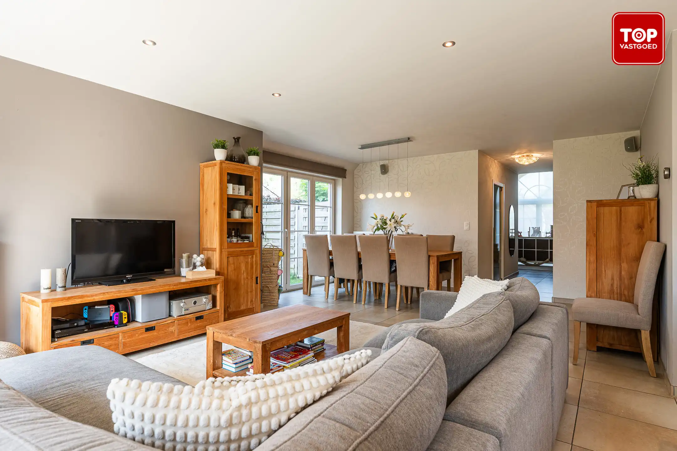 Instapklare woning met 4 slaapkamers en zonnige, zuidgerichte tuin. foto 4