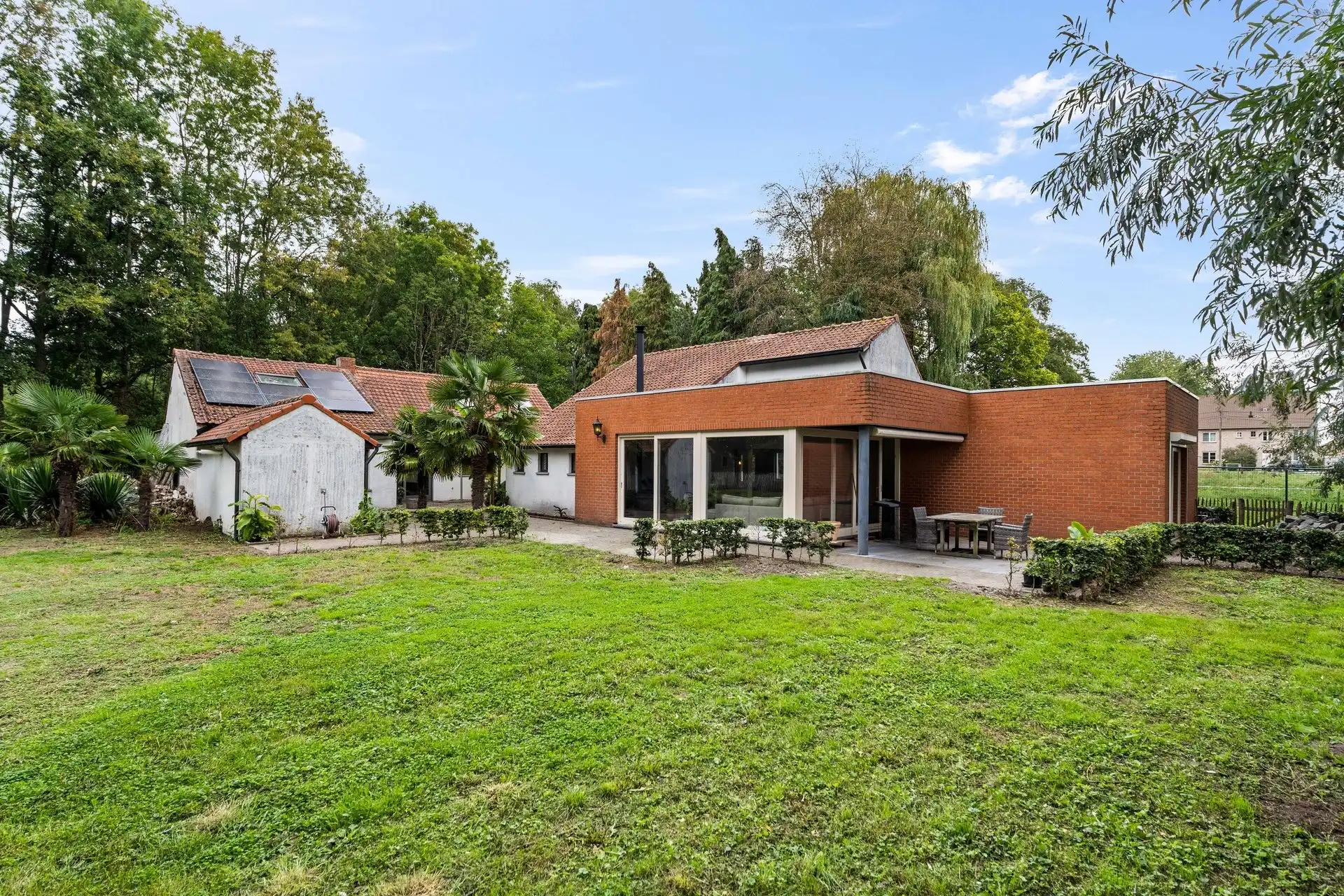 Unieke hoeve met bijgebouw op 19.459 m² grond, verscholen in het groen foto 19