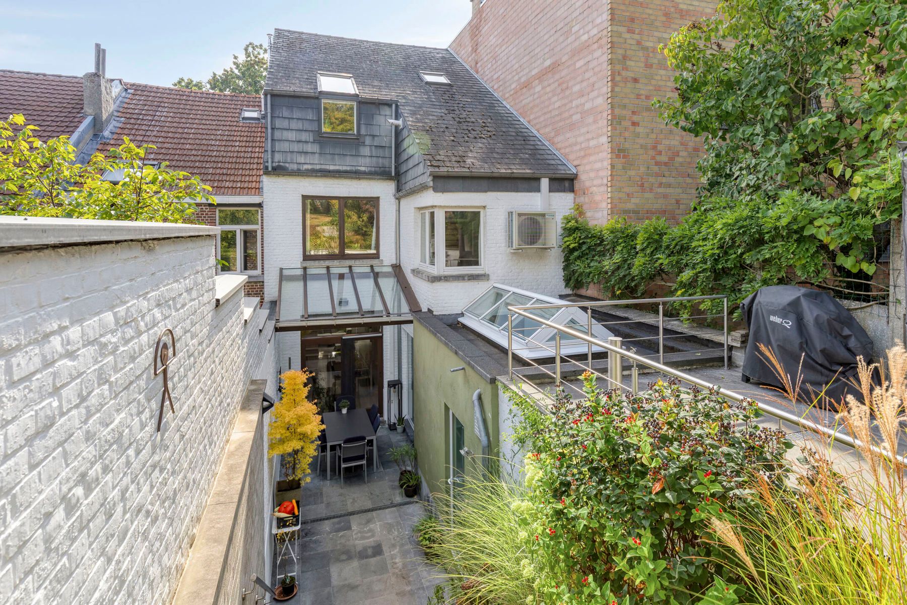 Statige woning met uitzonderlijke stadstuin in hartje Leuven foto 2