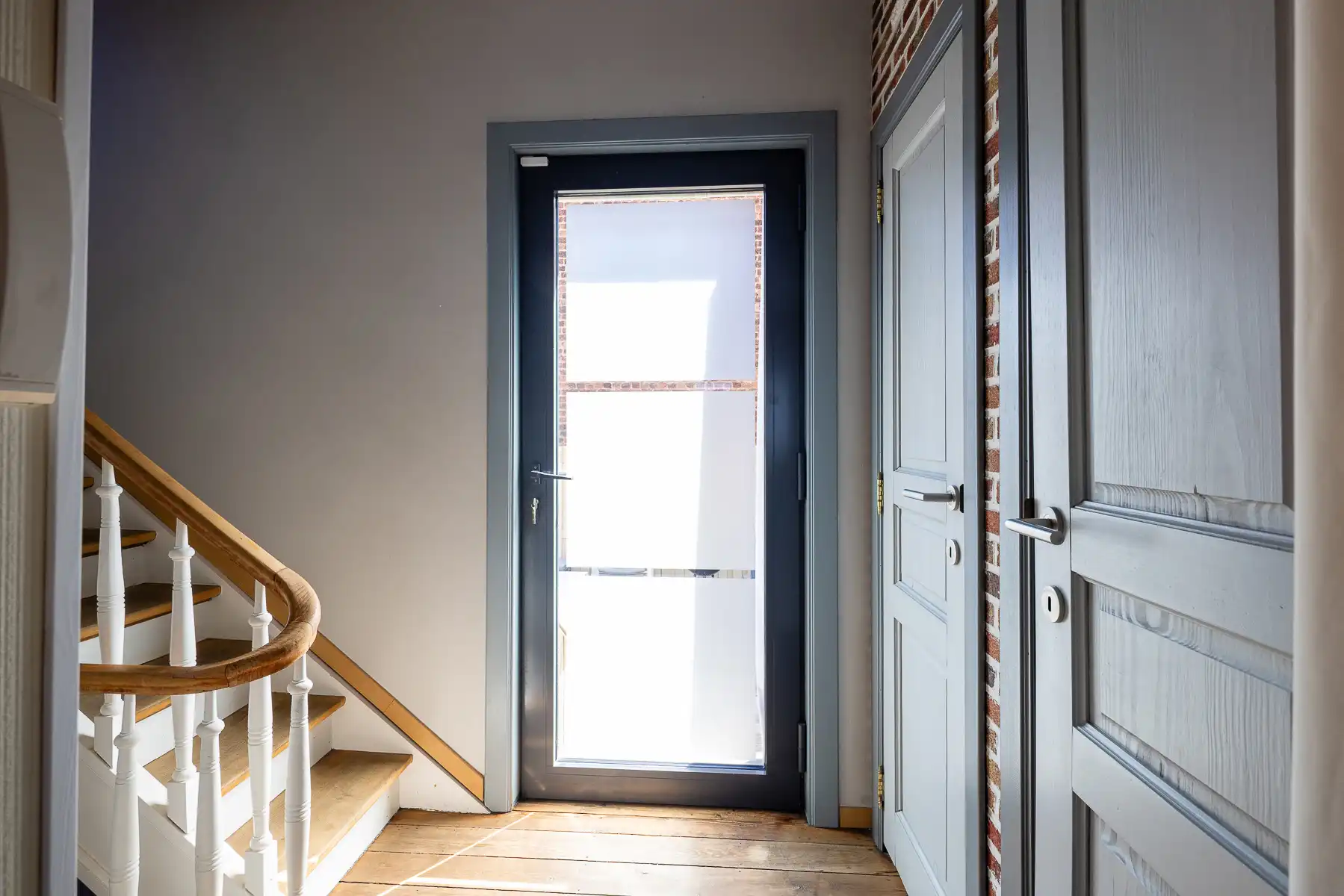 Veelzijdige woning met handelsruimte en garage foto 9