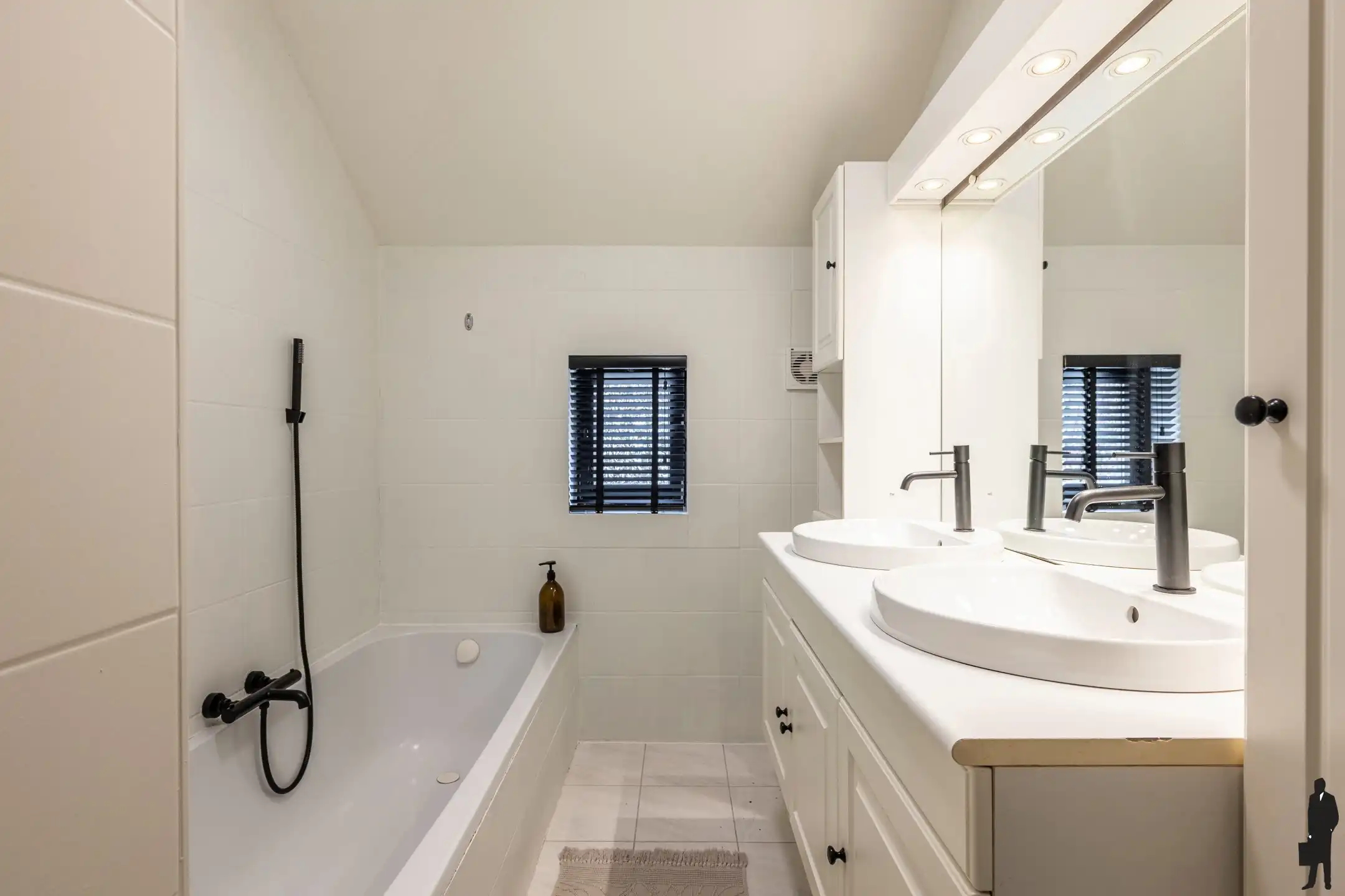 Instapklare woning met bijgebouw, zwembad en zuidtuin! foto 20