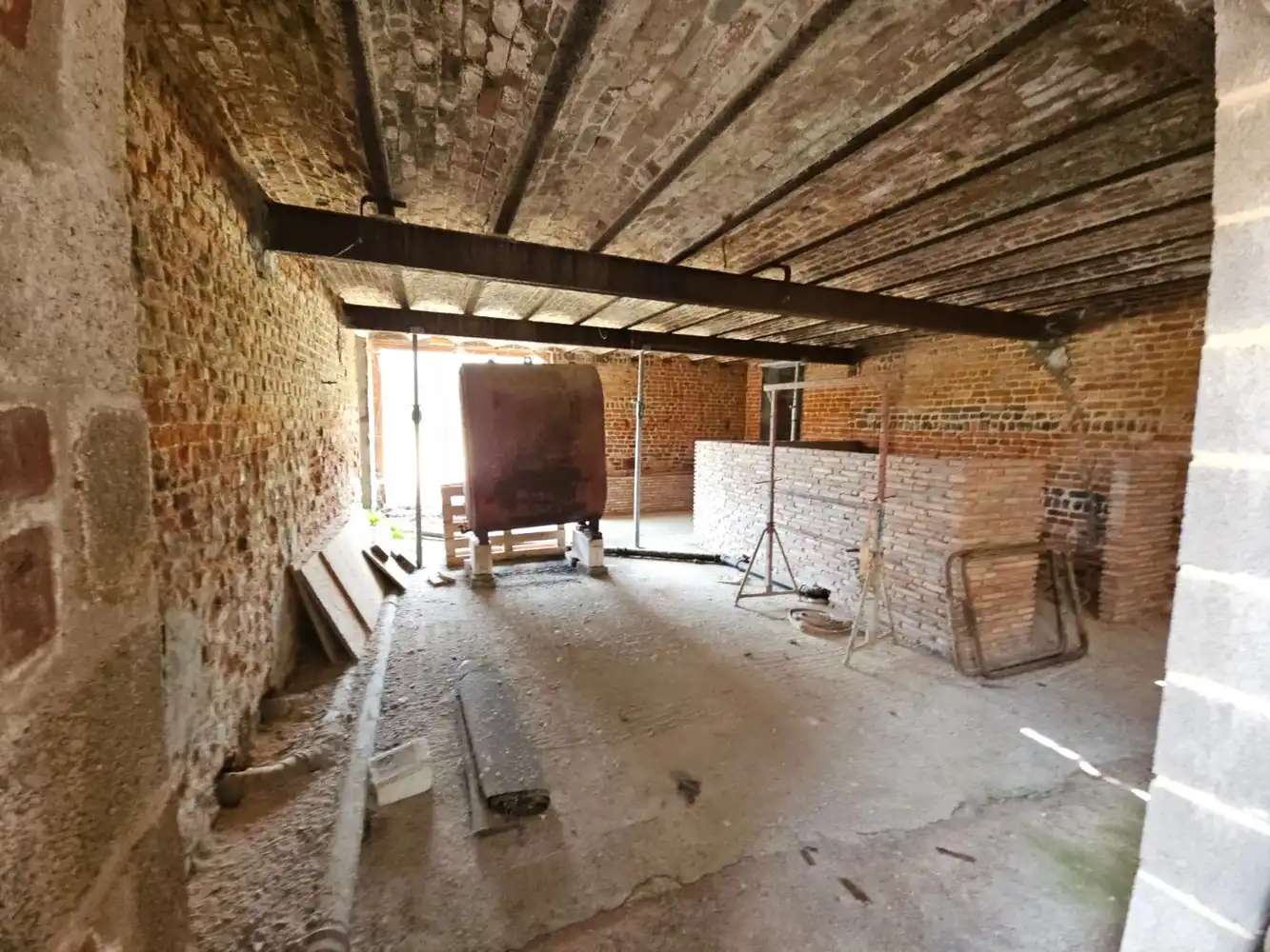 Prachtig gelegen, verder te vernieuwen landgebouw (omg. Congoberg) foto 10