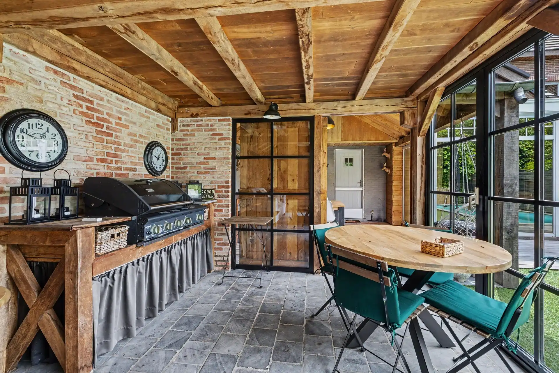 Kwalitatief afgewerkte gezinswoning in authentiek landelijke stijl met o.a. 4 slaapkamers & zwembad (344m²) foto 19