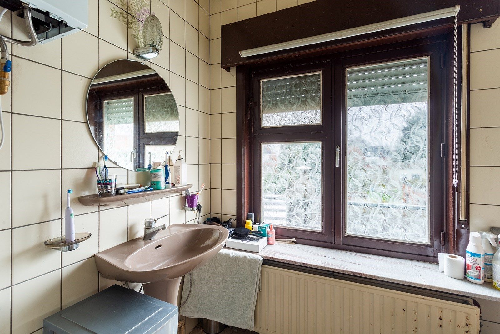 Ruime halfopen bebouwing met vijf slaapkamers foto 21
