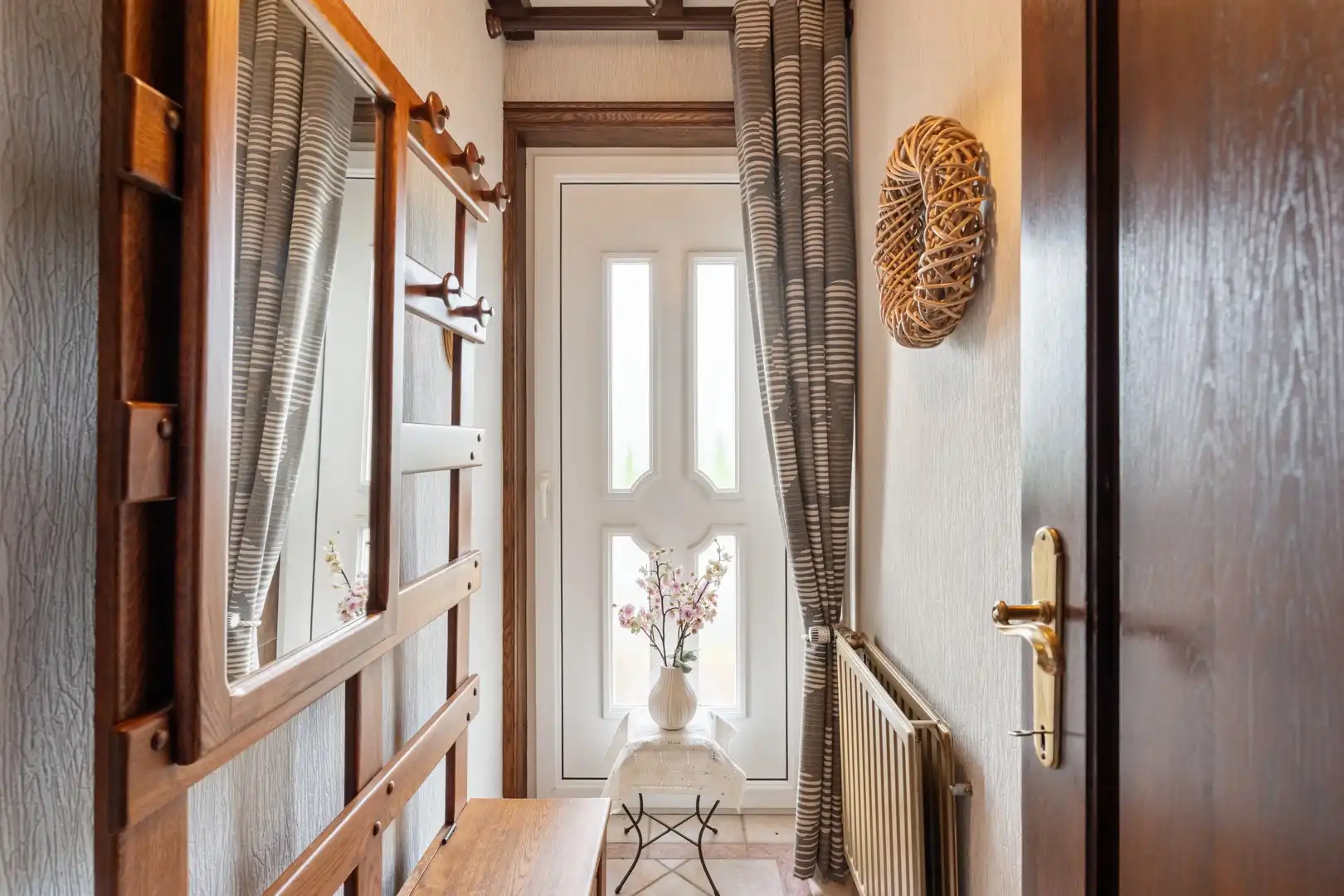 Landelijk wonen in alle rust met ruimte, charme en talloze mogelijkheden foto 7