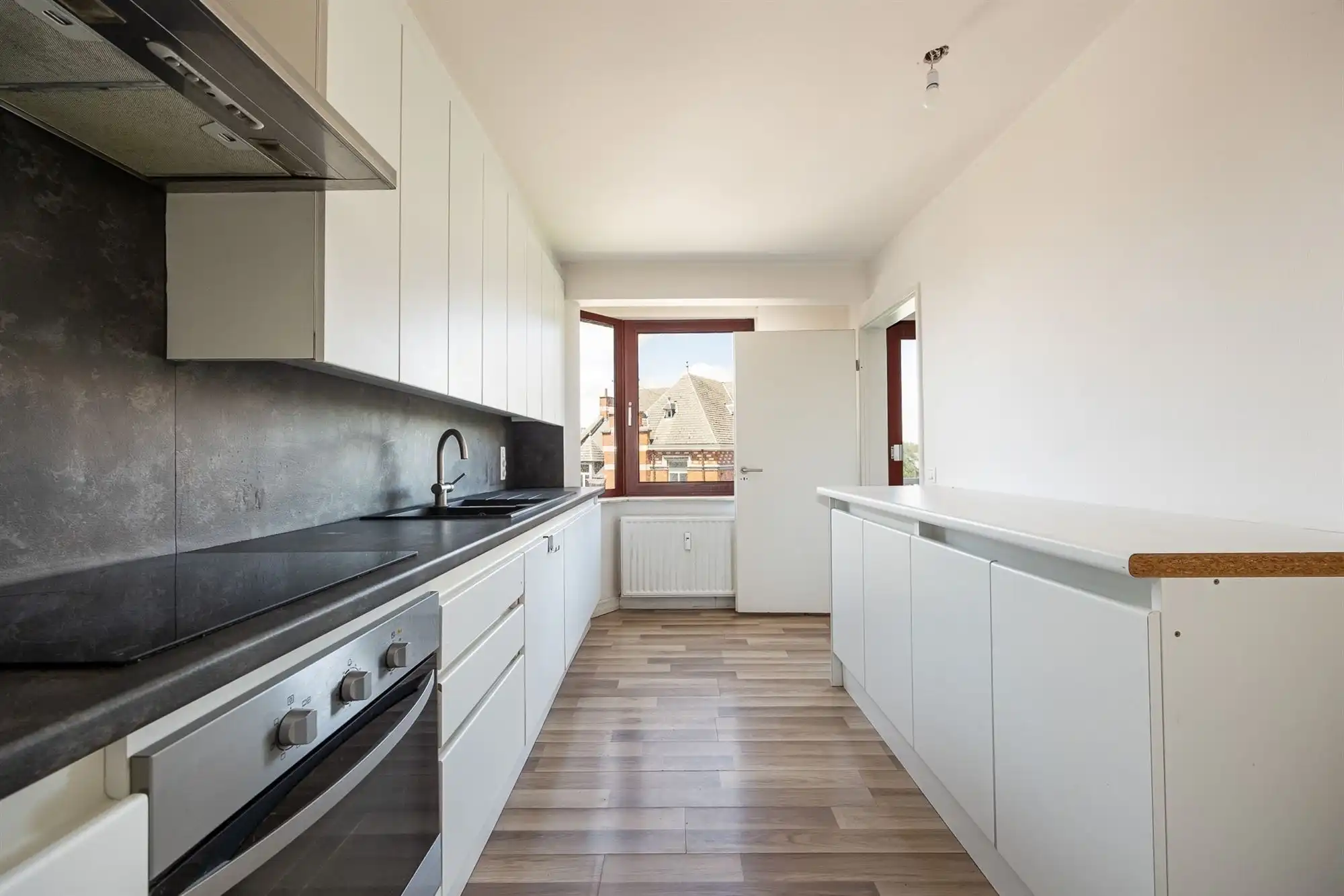 Recent gerenoveerd appartement met 3 slpkms foto 10