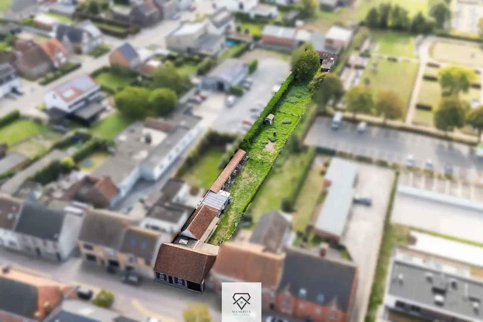 Hoofdfoto van de publicatie: Renovatiepotentieel op een perceel van 1.320 m² in Evergem