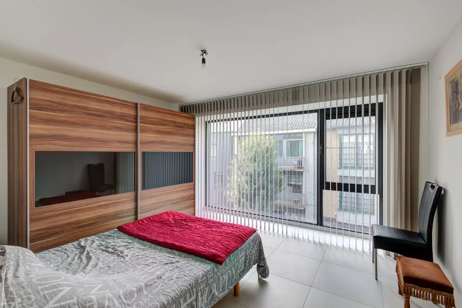 MODERNE WONING MET 2 SLAAPKAMERS, 2 TERRASSEN EN GARAGE IN HET CENTRUM VAN HOESELT foto 11