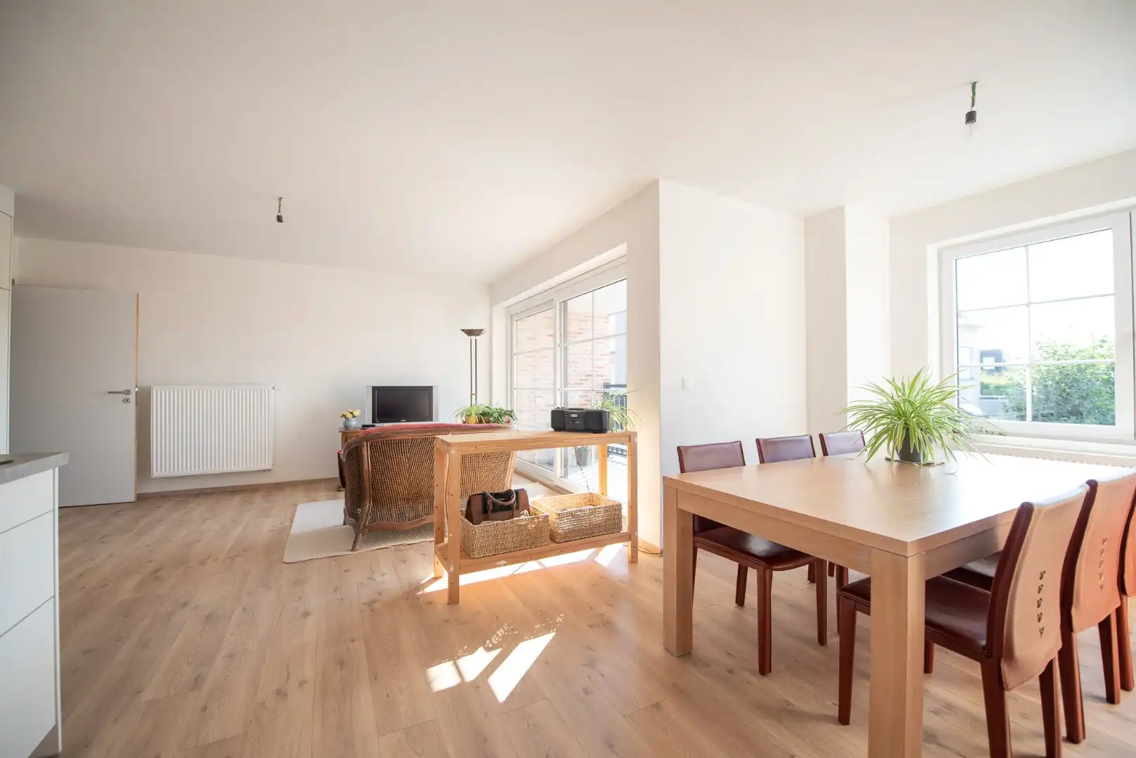 Centraal gelegen nieuwbouwappartement met 1 slaapkamer te koop te Waregem. foto 2