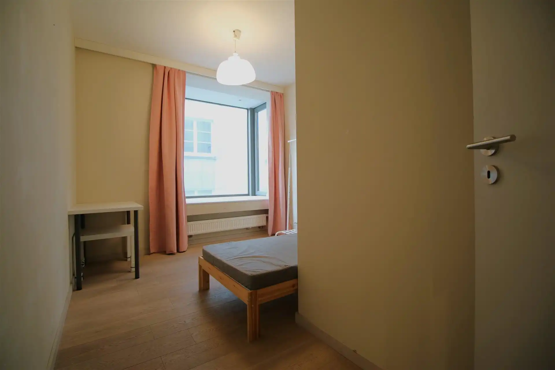 Ruim appt 3 slpk in hartje Brussel foto 18