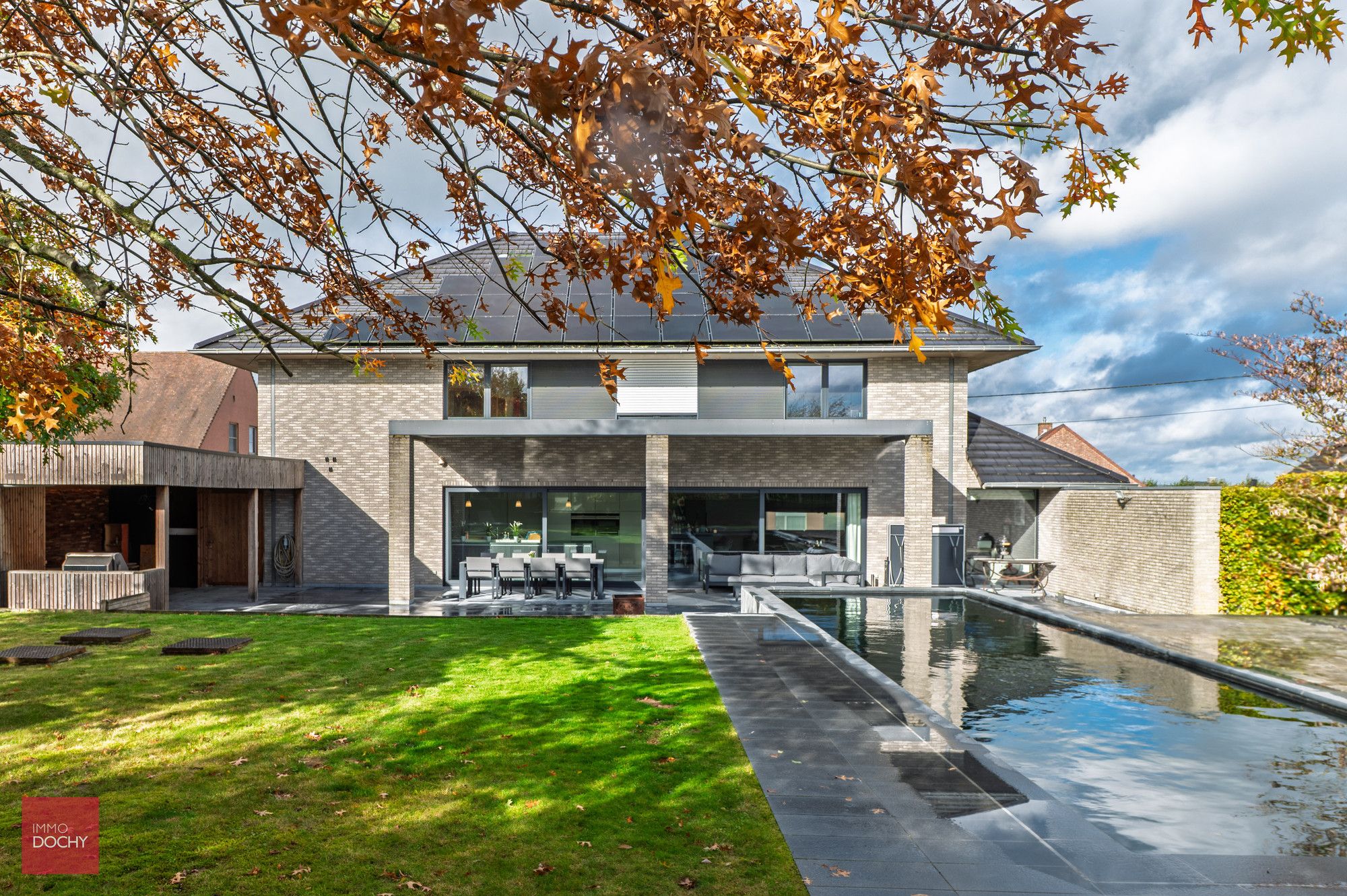 Recente en energiezuinige villa op een perceel van 1.688 m², gebouwd in 2011. foto 3