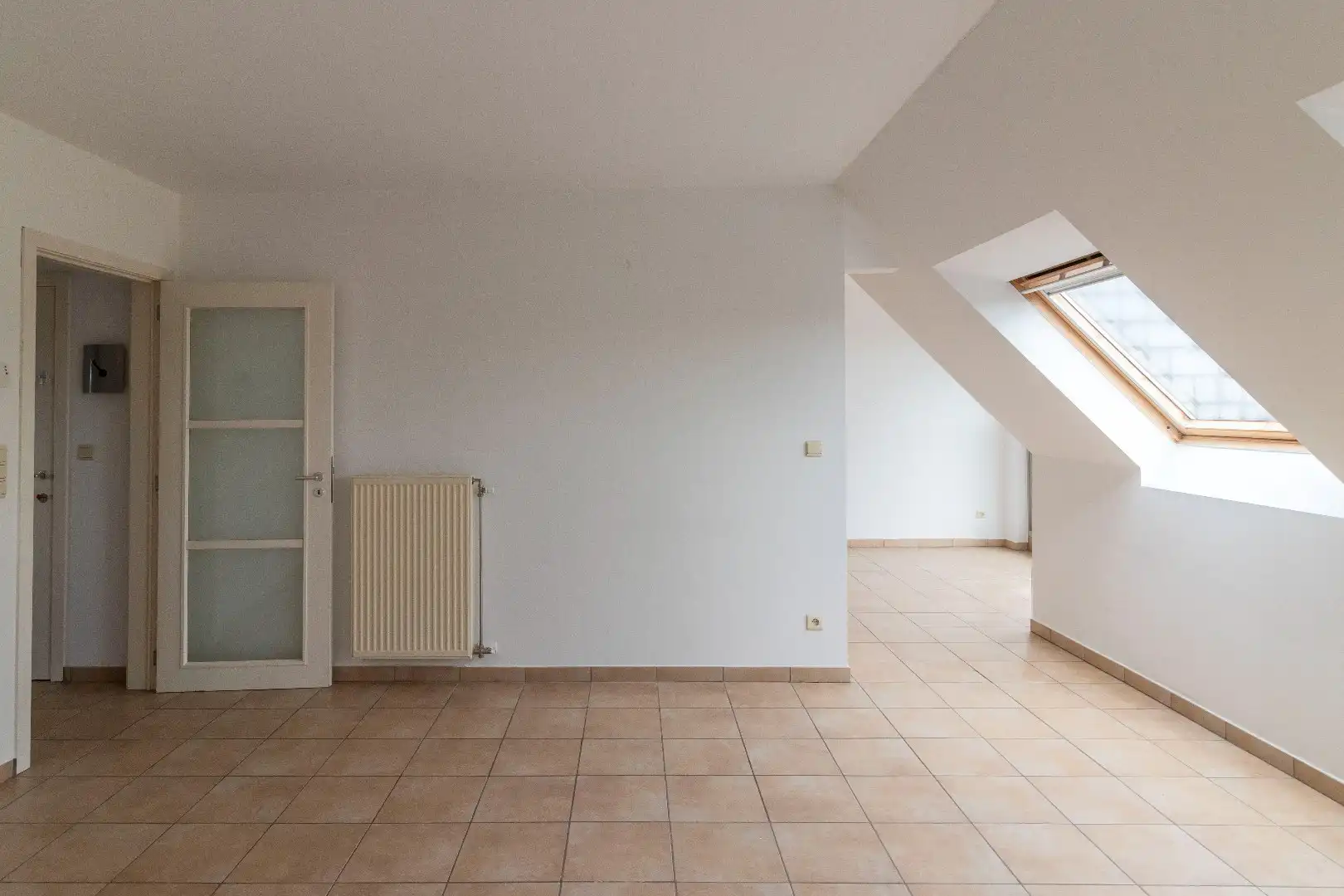 Appartement in het centrum met garage én parkeerplaats! foto 4