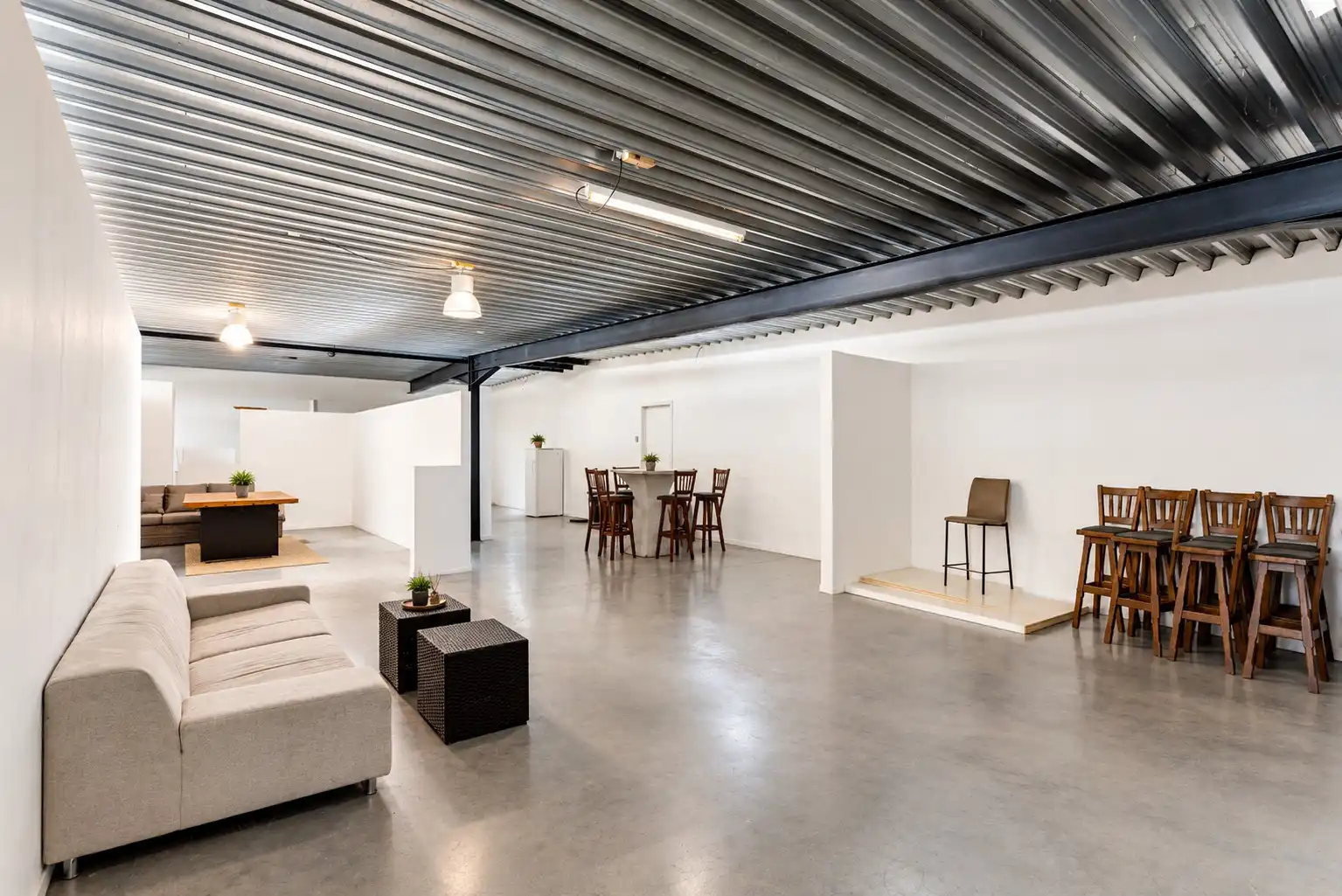 Polyvalent bedrijfsgebouw op strategische locatie te koop foto 11