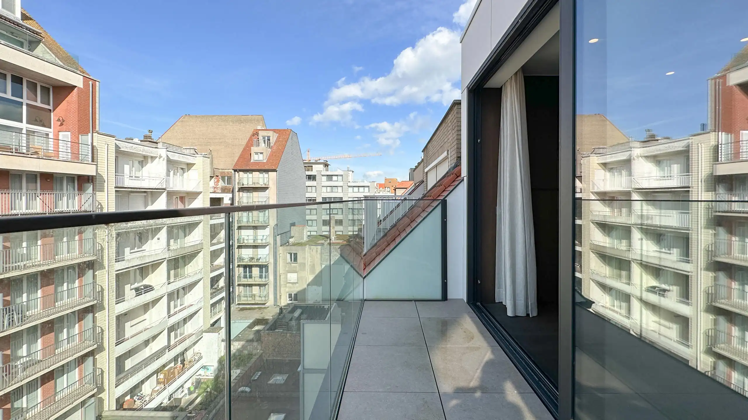 Zonovergoten nieuwbouw PENTHOUSE met 2 terrassen / Zoute foto 25