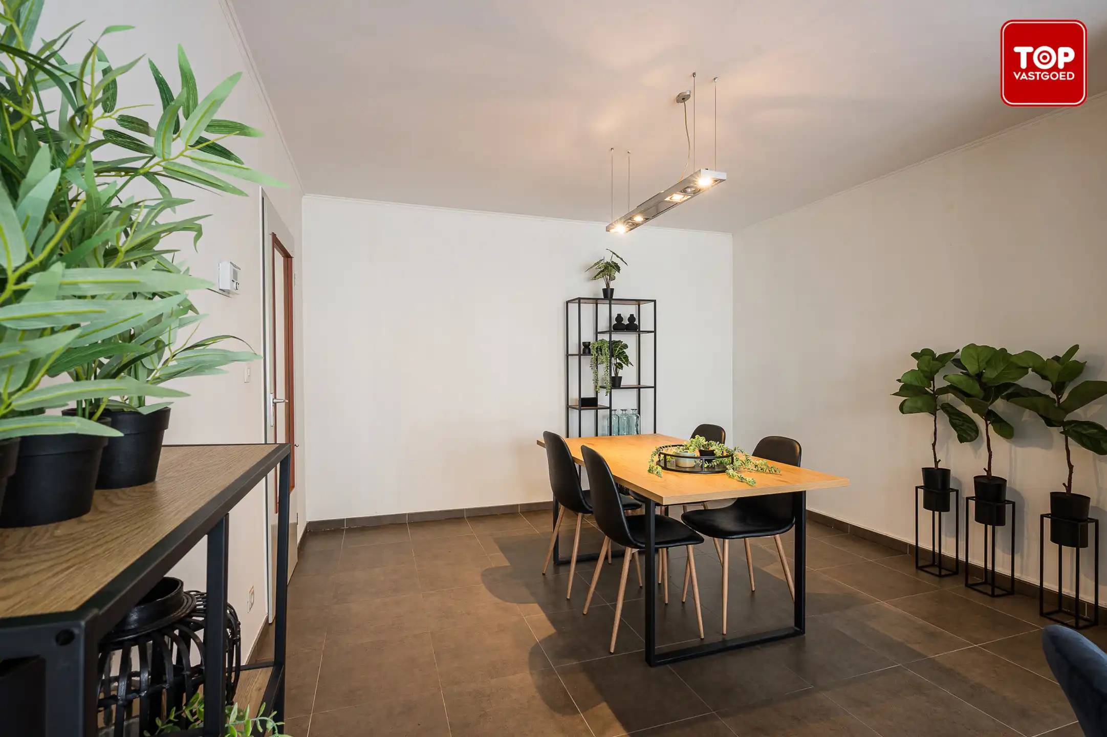 Instapklaar appartement met 2 slaapkamers en 2 terrassen  foto 3