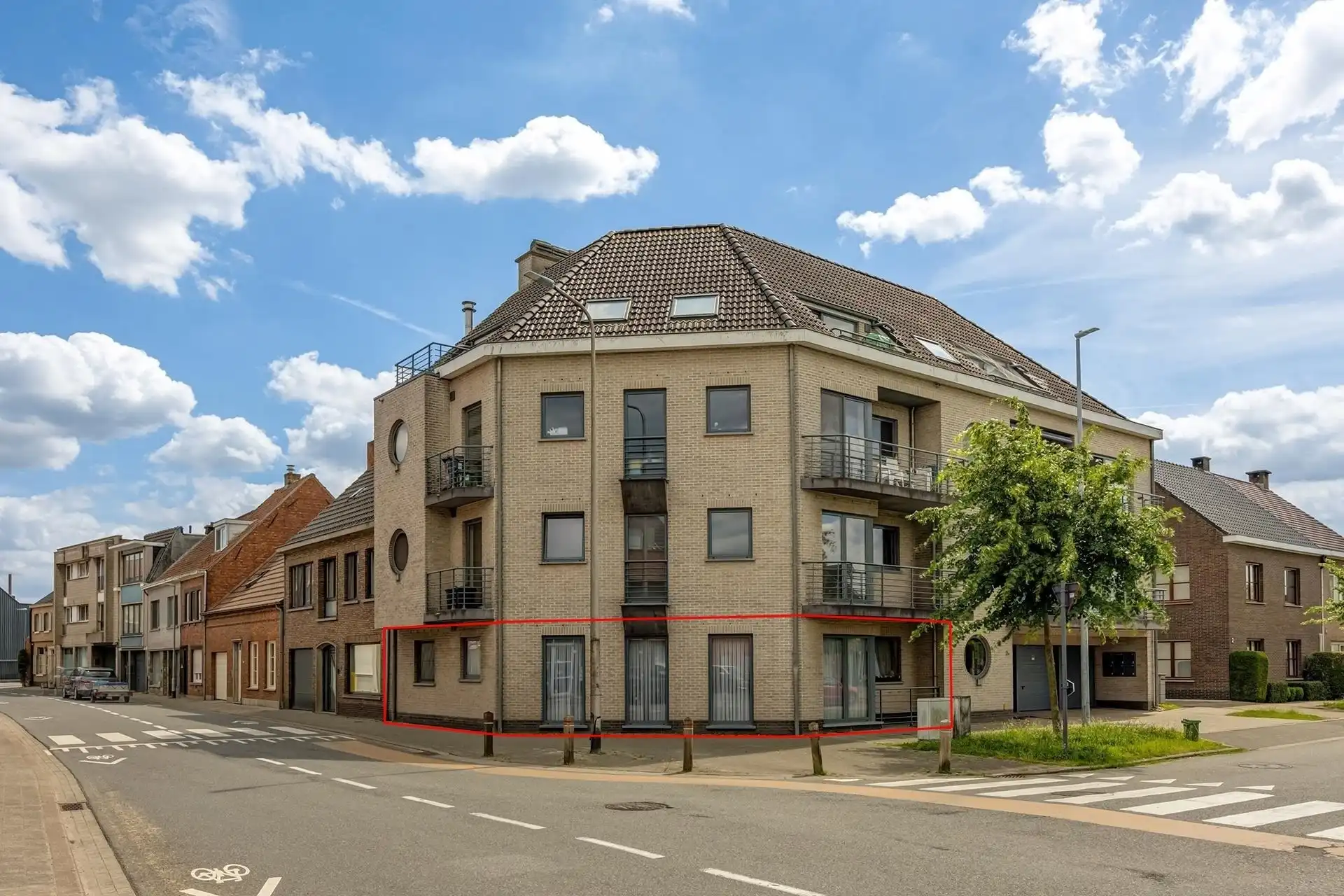 Uitstekend gelegen gelijkvloersappartement met 2 slaapkamers & garage (99m²) foto 12