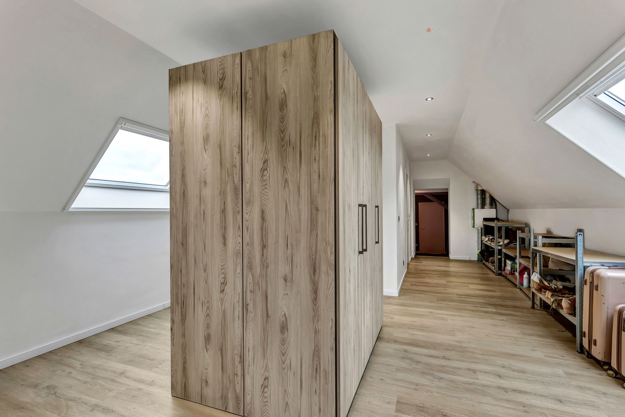 Unieke instapklare (kangoeroe)woning met praktijkruimte foto 10