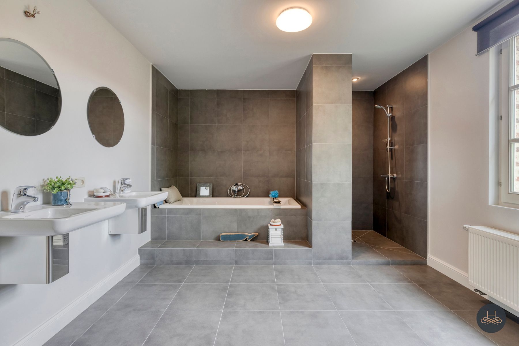 Exclusieve prachtig afgewerkte pastorijwoning met grote tuin foto 33