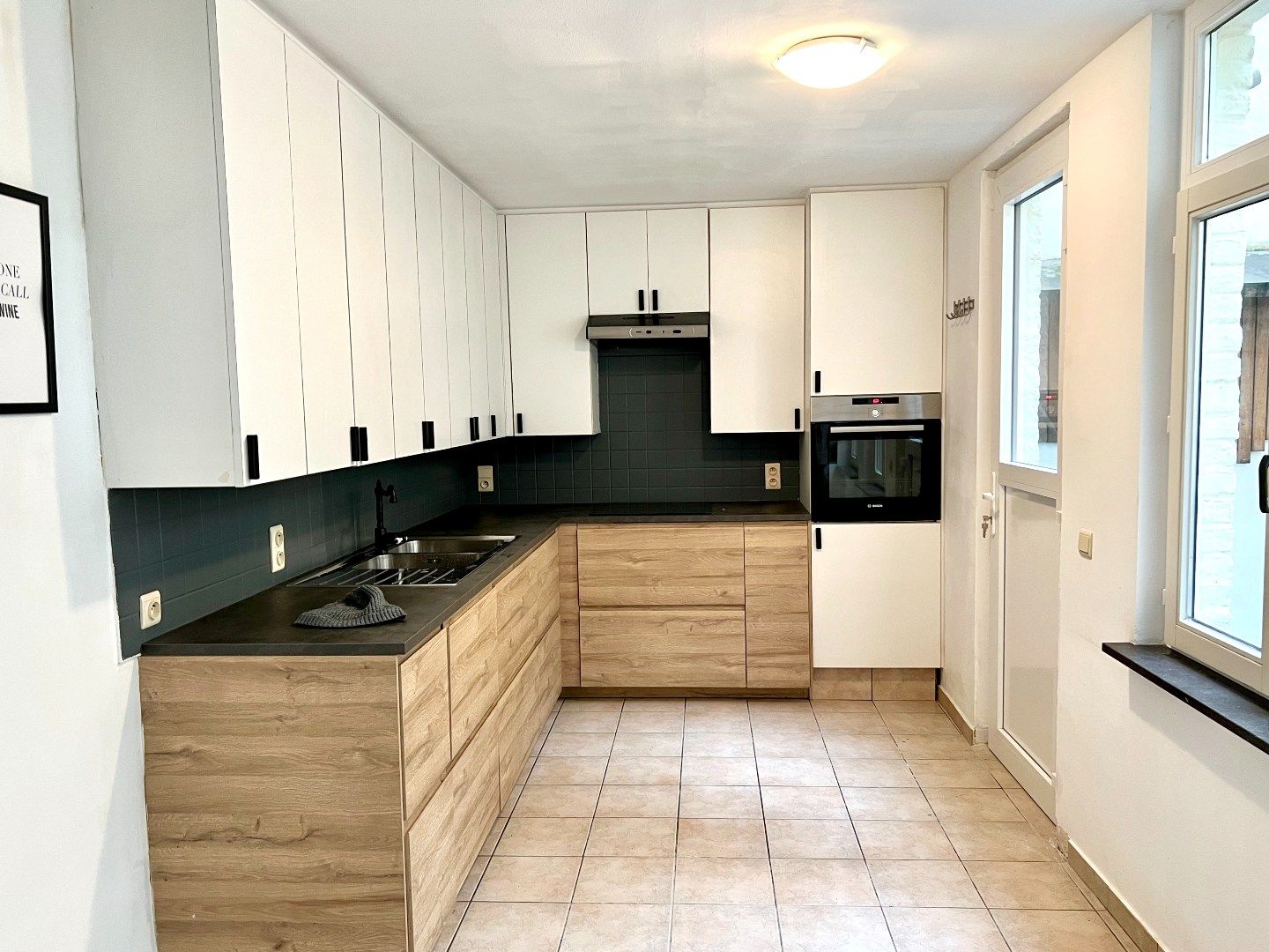 Studentenkamers of co-housing te huur pal aan de grote markt te Kortrijk foto 6