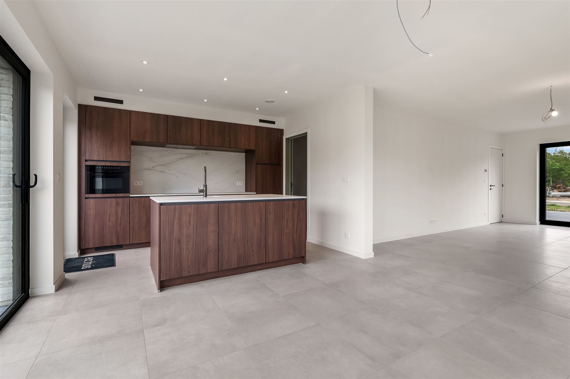 HOOGKWALITATIEVE, ENERGIEZUINIGE NIEUWBOUWWONING NABIJ CENTRUM BALEN foto {{pictureIndex}}