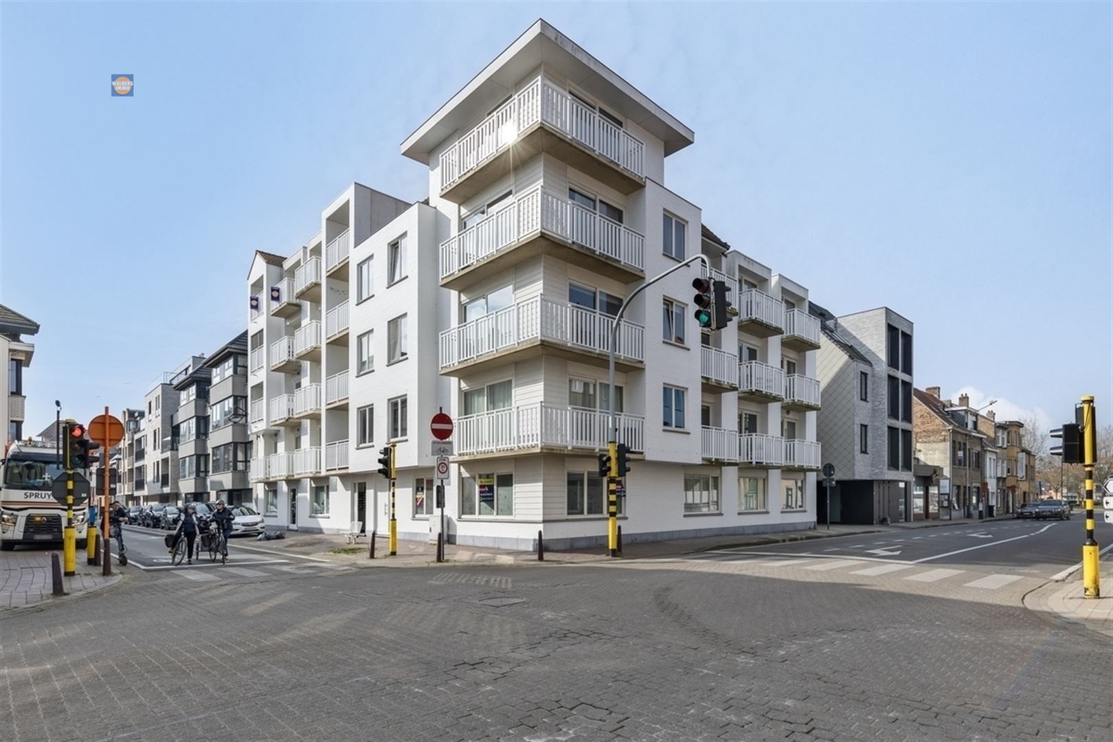 Lichtrijk appartement op toplocatie in de Panne foto {{pictureIndex}}