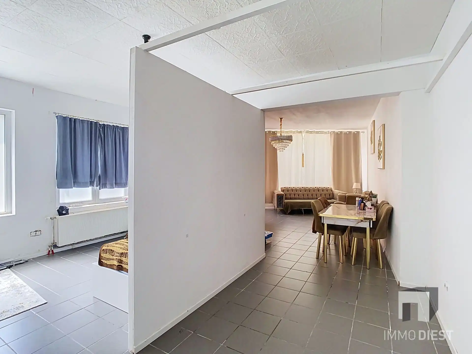 Handelspand met woonst en 5 garages foto 5