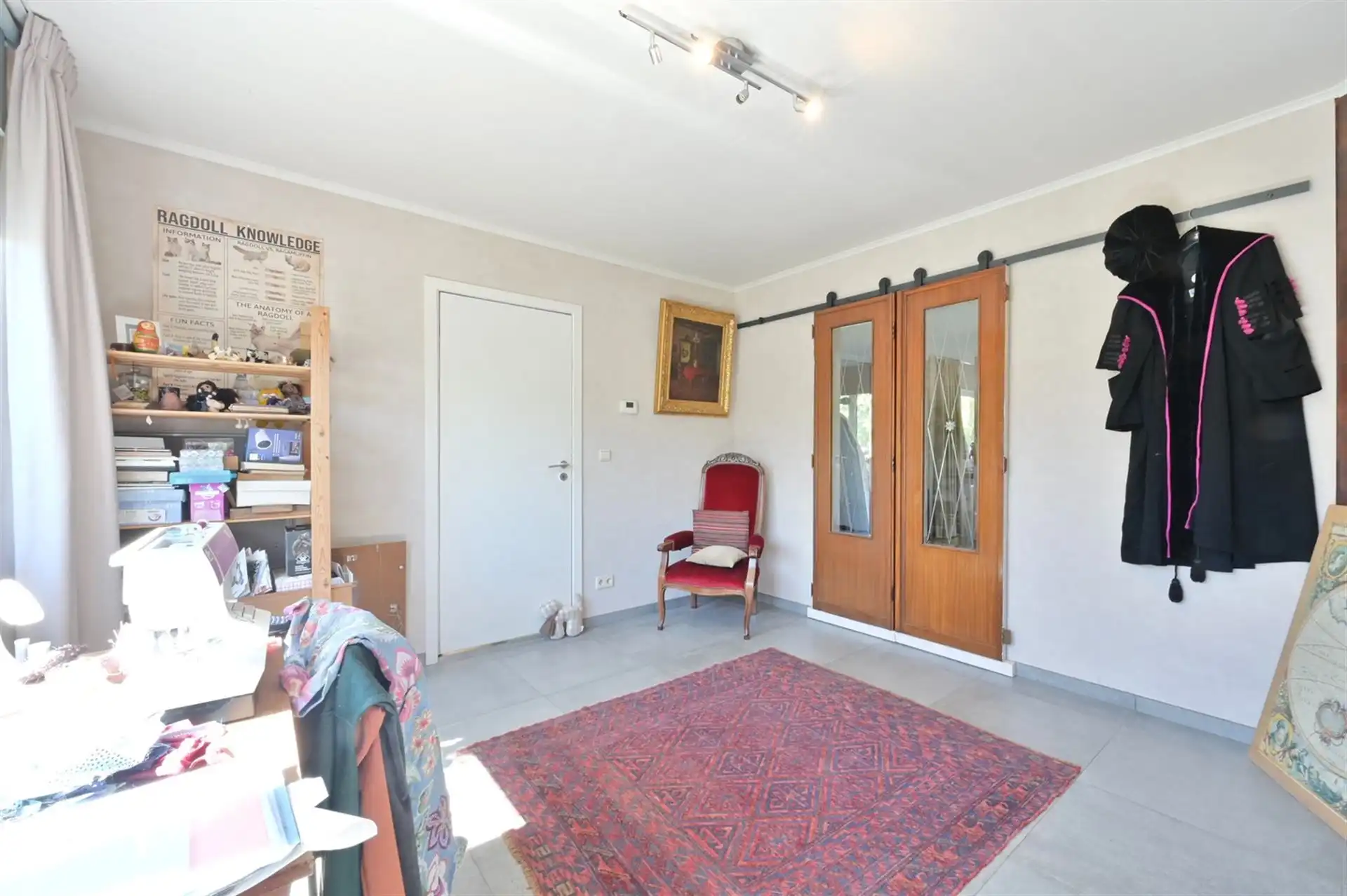 Instapklare open bebouwing met praktijkmogelijkheid, 3 à 4 slaapkamers en zonnige tuin foto 3