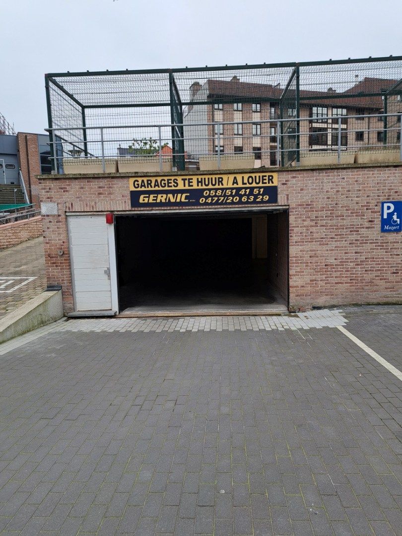 GARAGEBOX TE HUUR IN GARAGECOMPLEX ATHENA CENTRUM KOKSIJDE foto 2