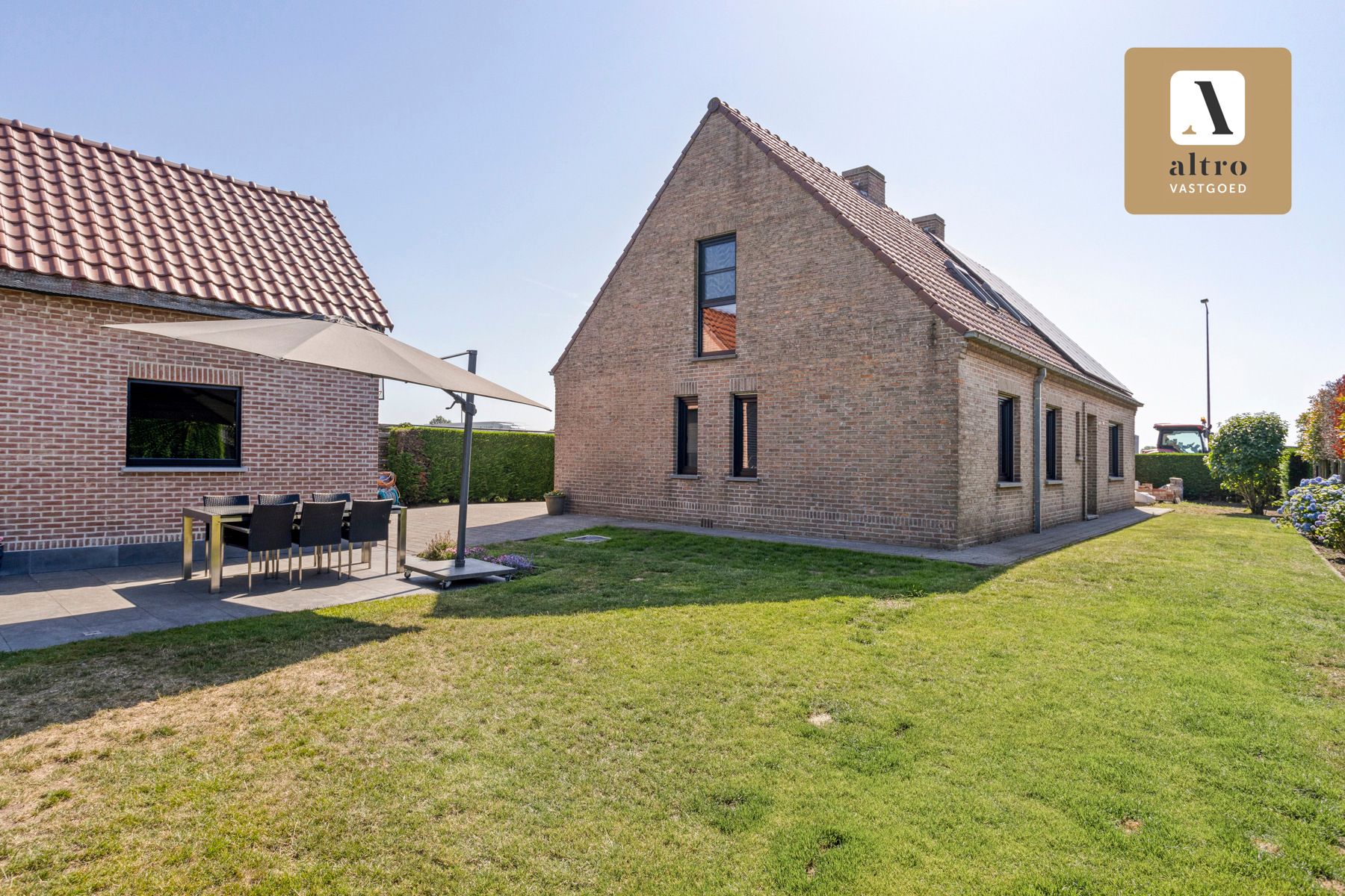 Instapklare open bebouwing met garage en  4 slaapkamers  foto 24
