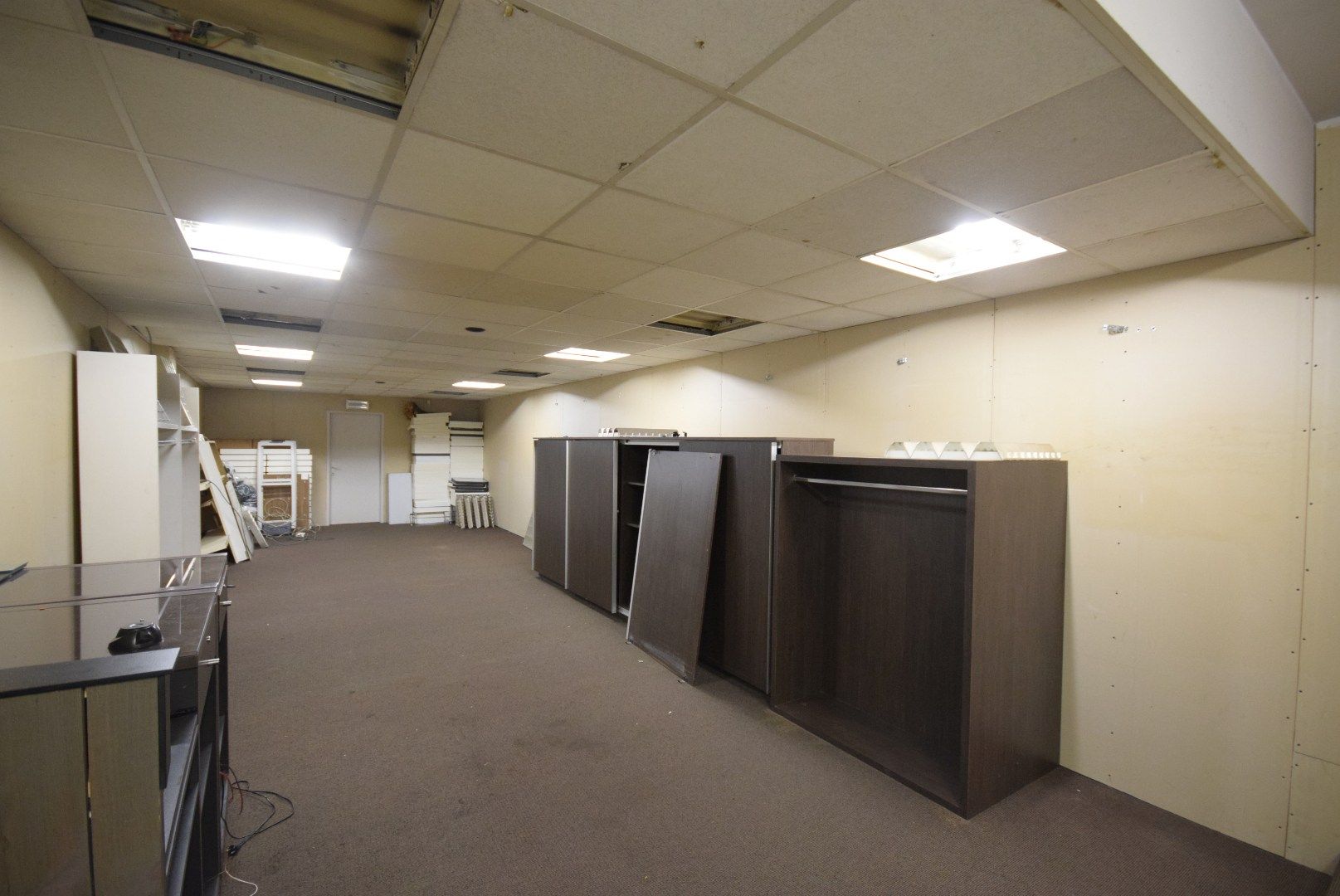 HANDELRUIMTE MET MAGAZIJN IN HET STADSCENTRUM VAN ROESELARE  foto 7