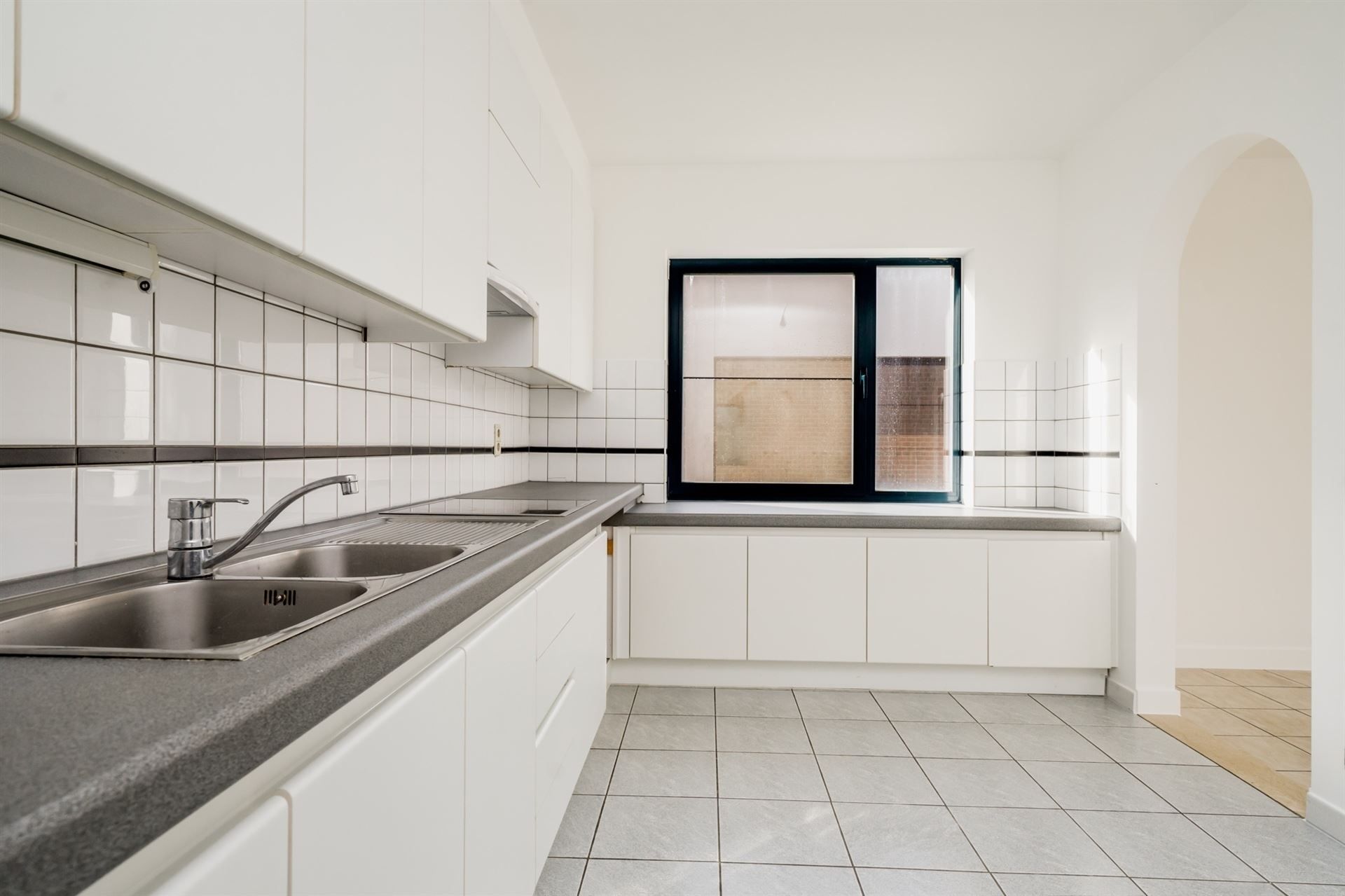 Instapklaar appartement met 2 slaapkamers en een privétuin foto 5