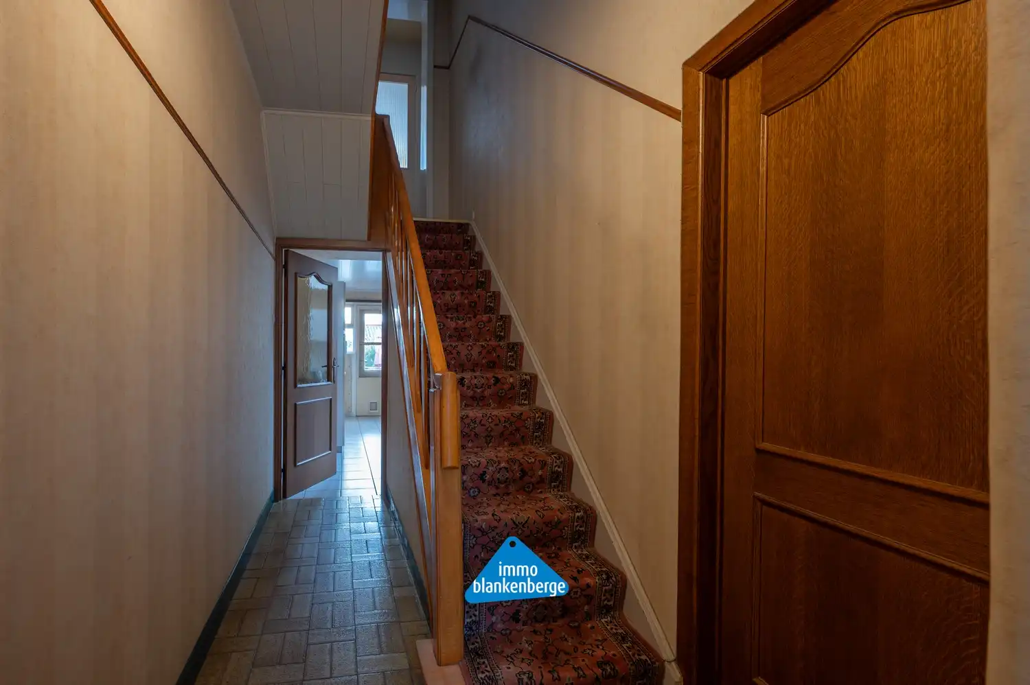 Grote gezinswoning met tuin en 7 slaapkamers nabij centrum en zee foto 14