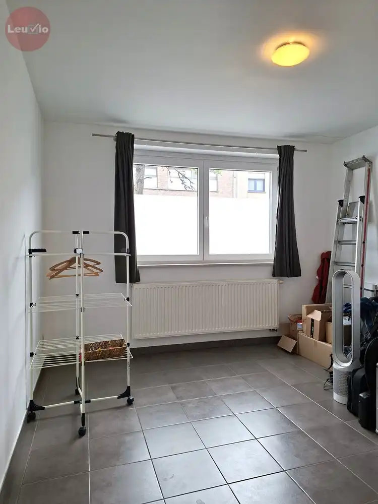 Ruim gelijkvloers appartement / 2 slpkms / autostaanplaats /tuintje in stadsrand foto 12
