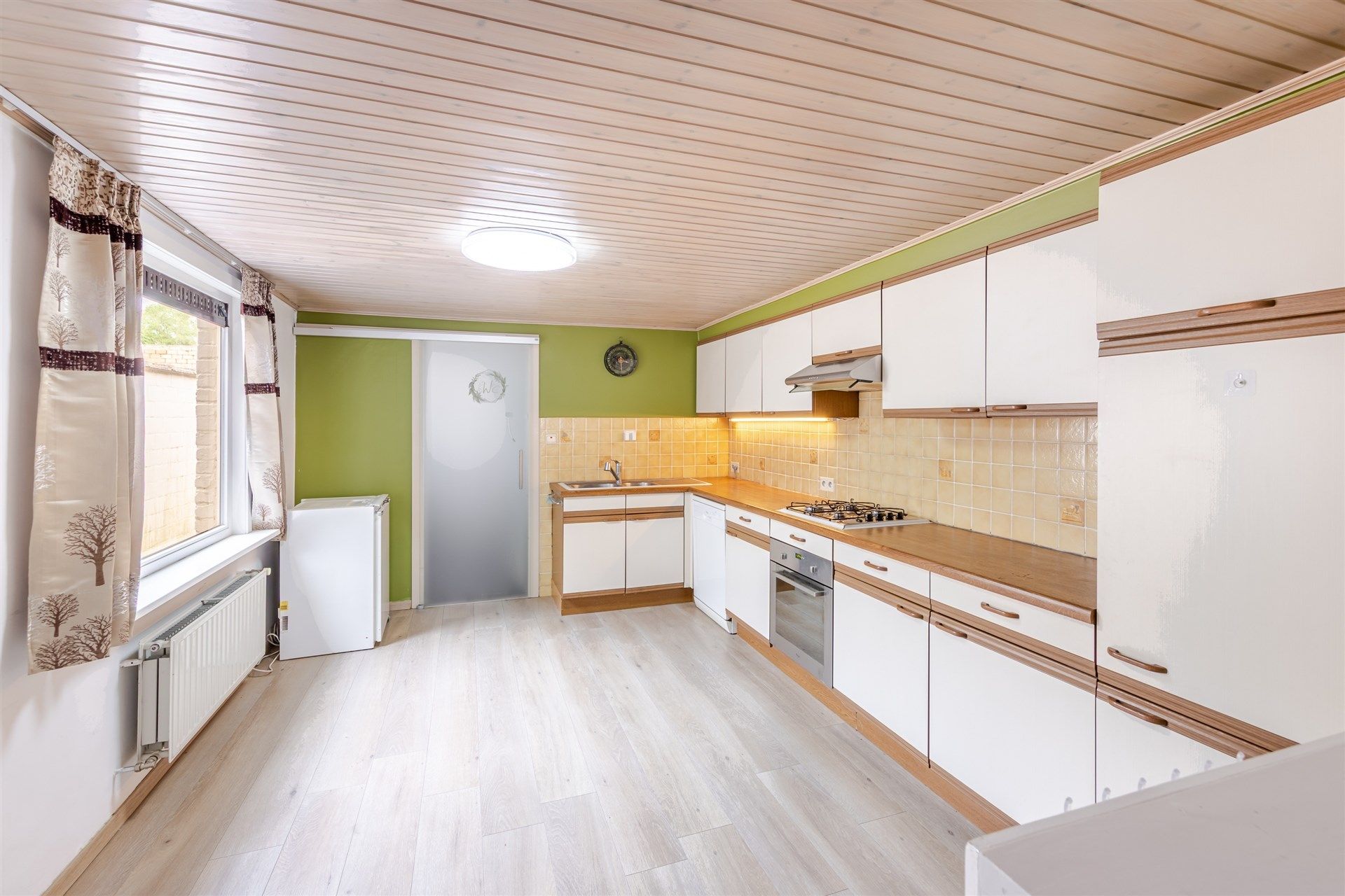 Instapklare woning met 2 slaapkamer en gezellige koer foto 5