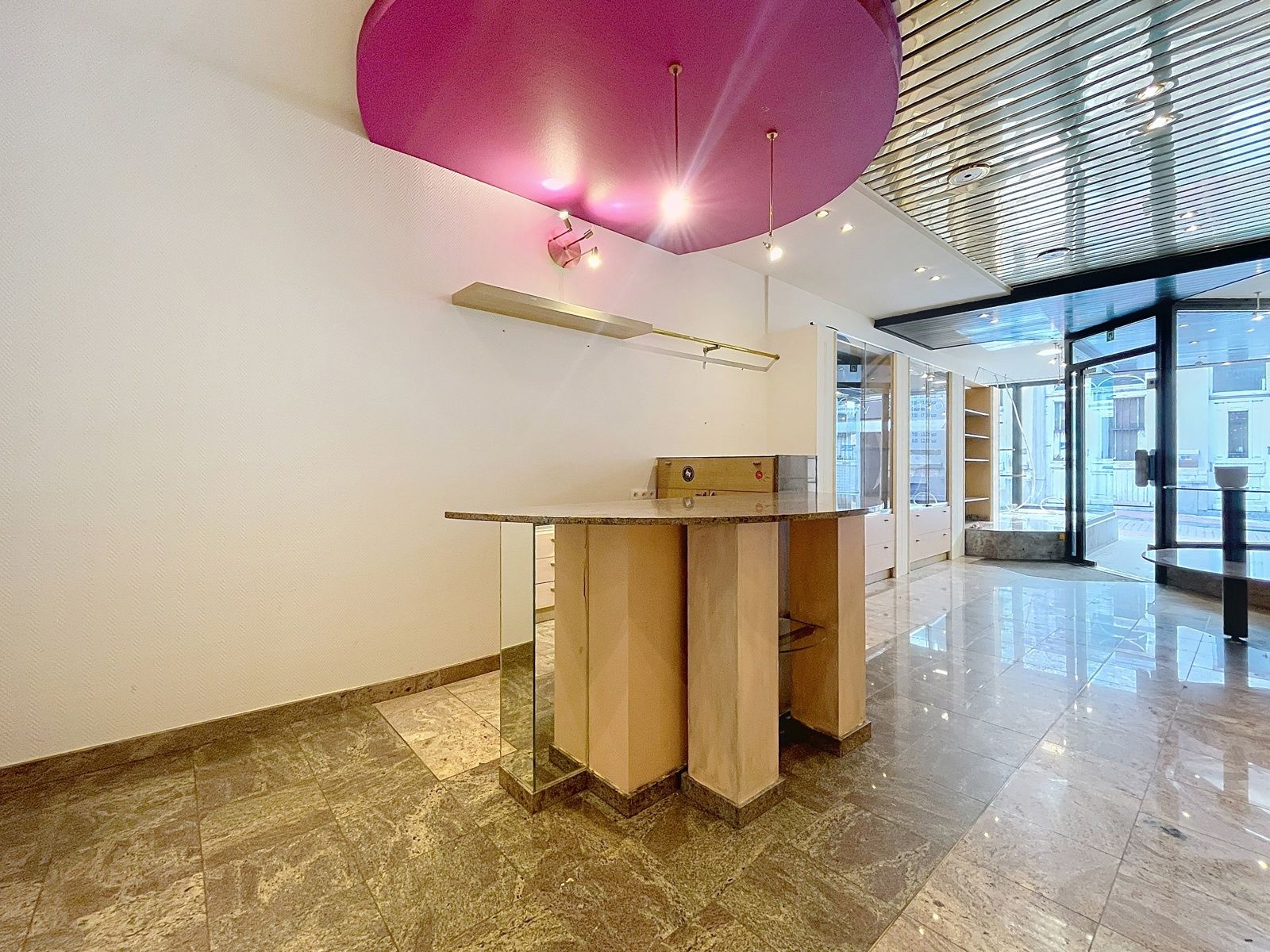 Handelspand/kantoor foto {{pictureIndex}}