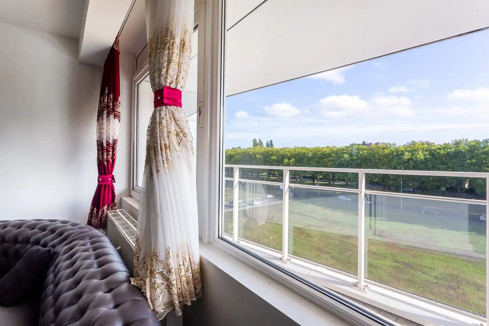 Instapklaar 3-slaapkamerappartement op de 5e verdieping met zuidgericht terras foto 8