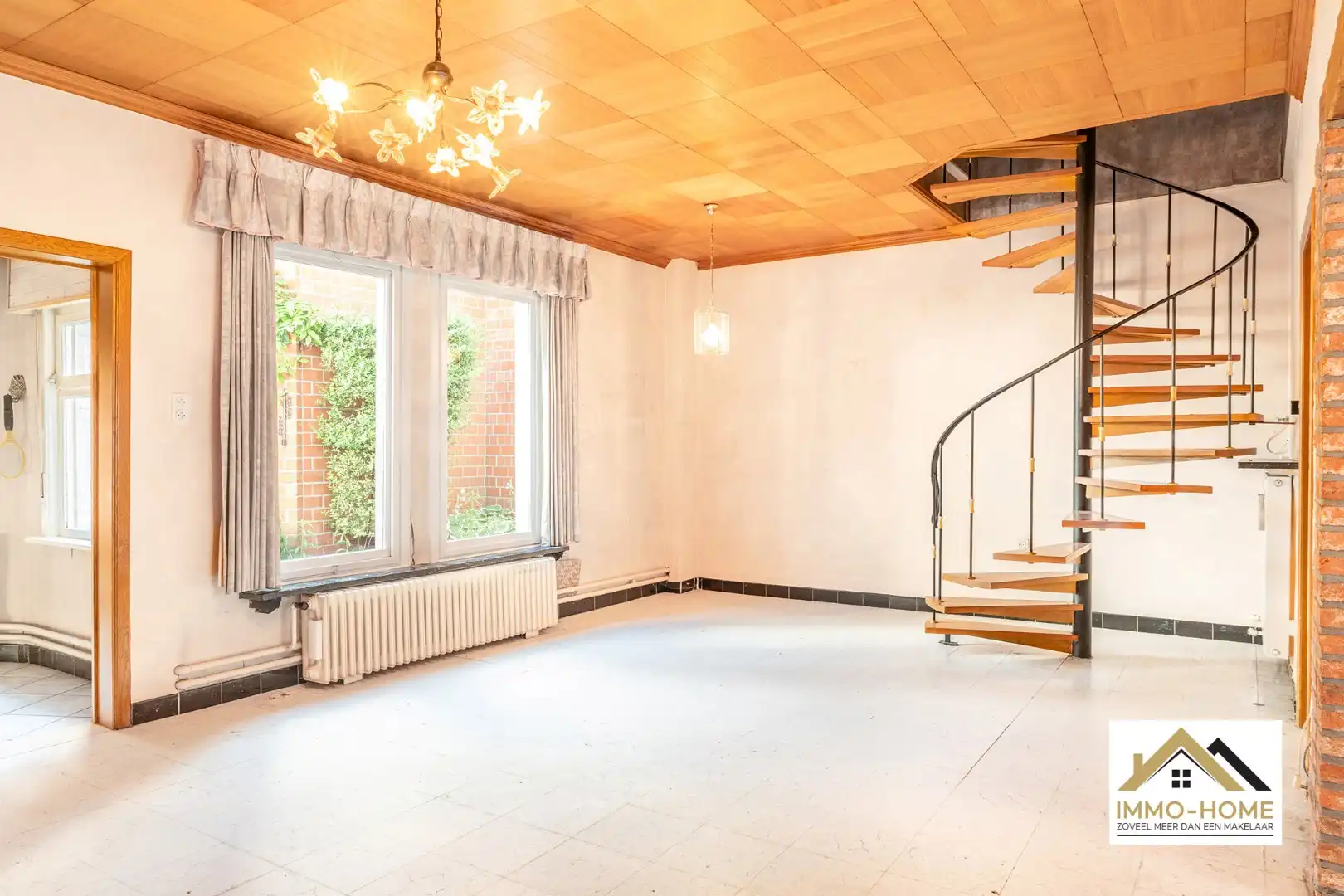 Te renoveren woning met garage centrum Beervelde!  foto 7