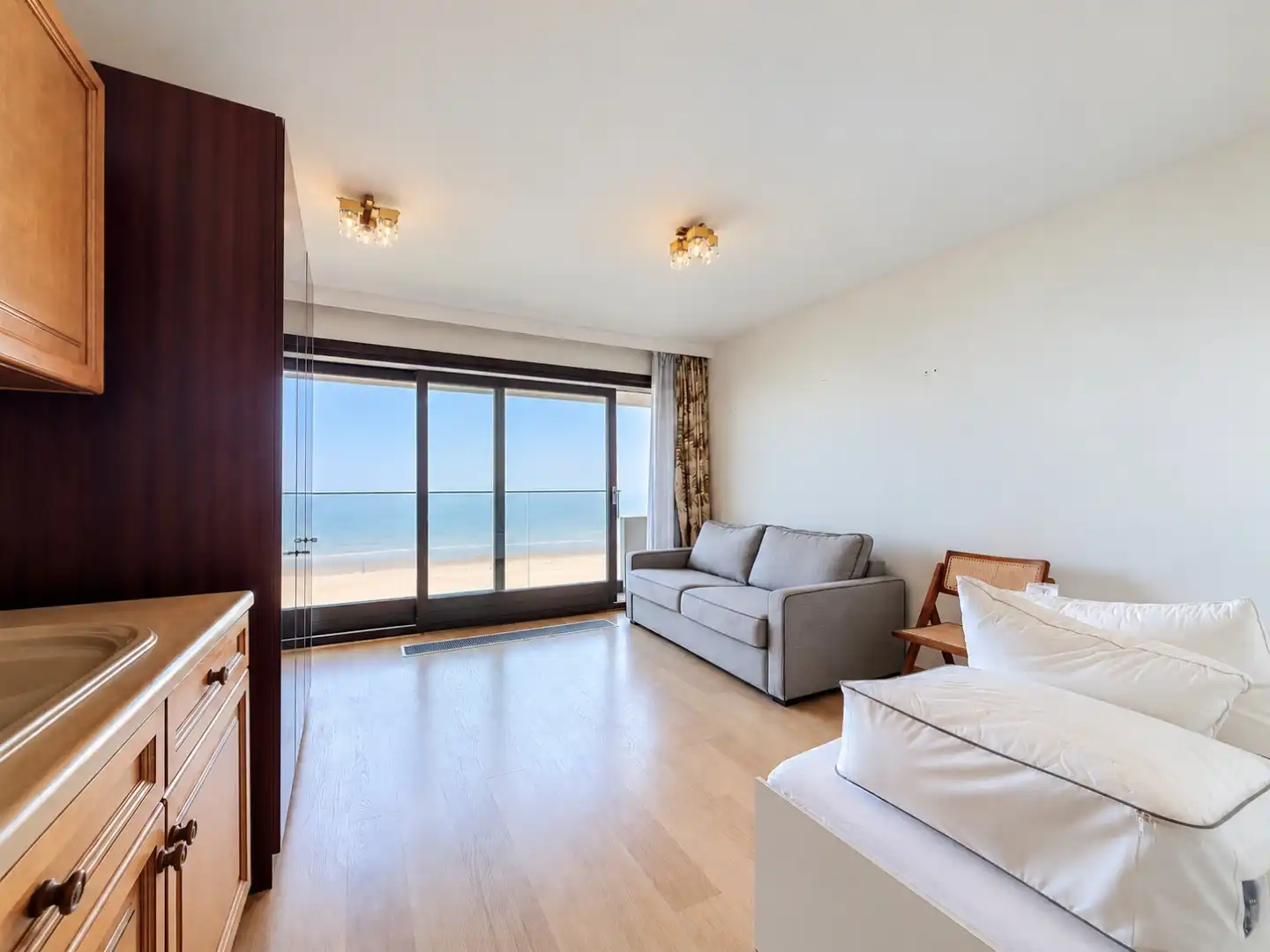 Uniek hoekappartement met zeezicht te Nieuwpoort foto 13
