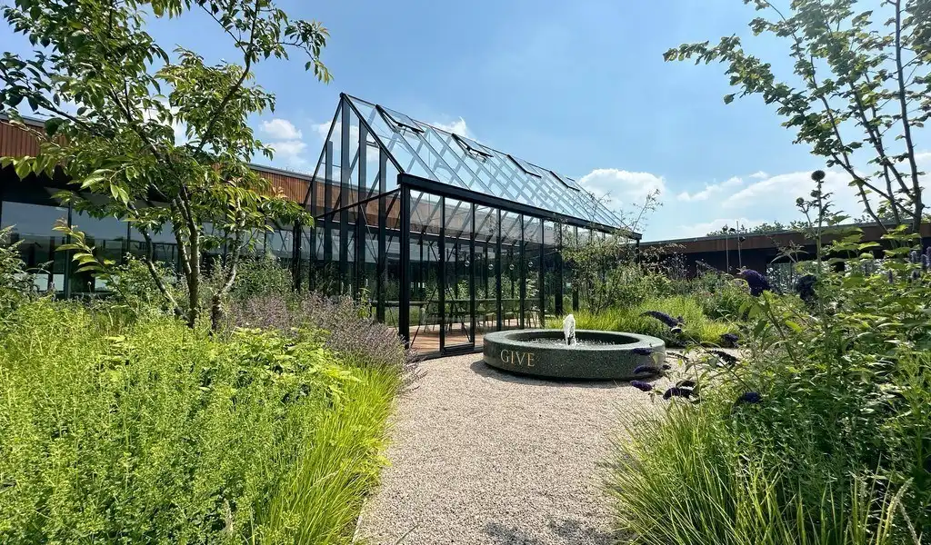 Prachtig gemeubelde kantoren met dienstverlening In The Yard in Drongen foto 18