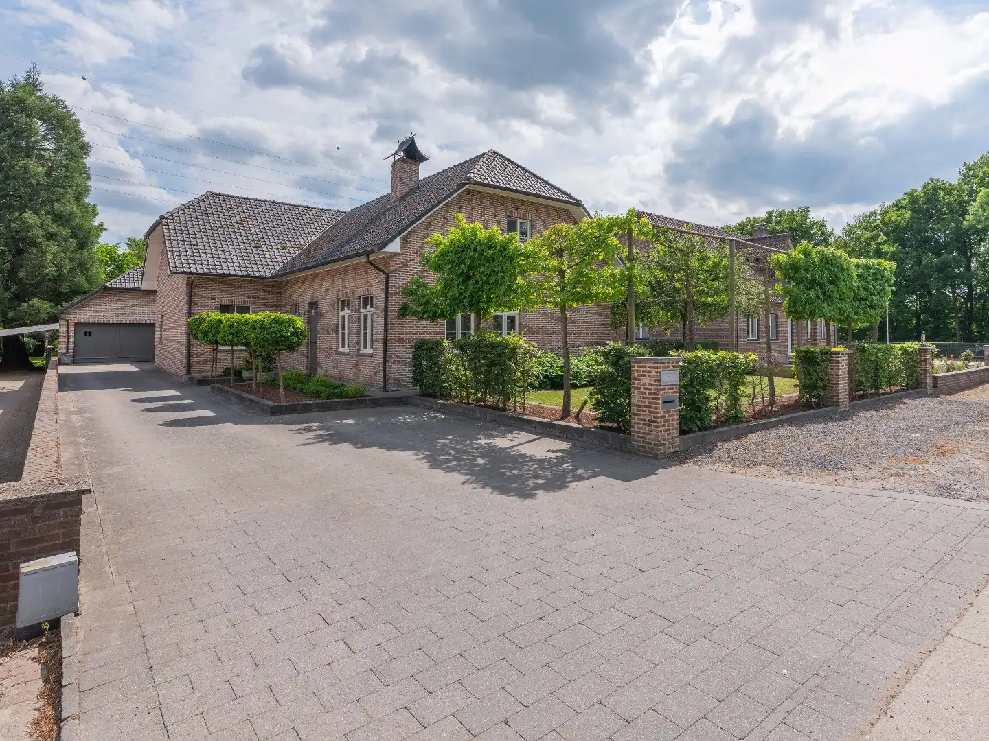 Luxueuze villa met prachtige tuin  foto 2