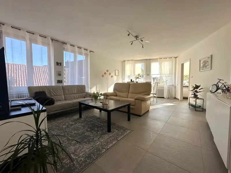 Instapklaar lichtrijk appartement op centrale locatie te Brugge! foto 2