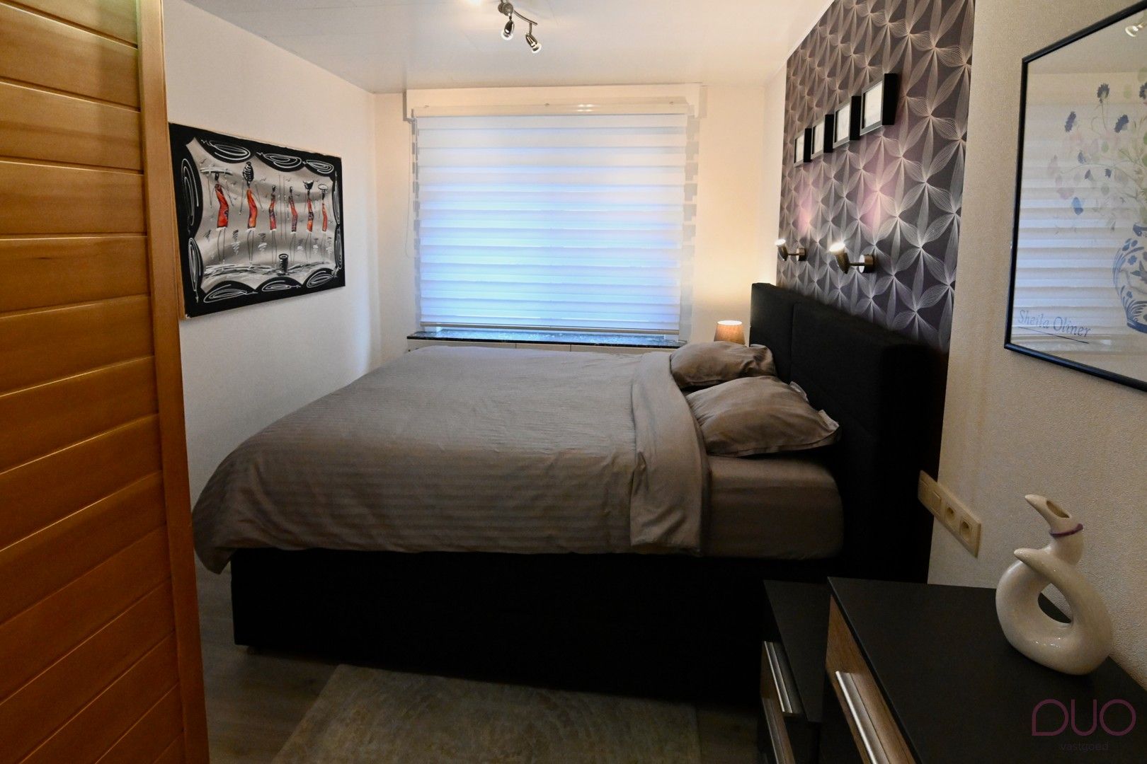 Stijlvol wonen vlak bij zee – volledig gerenoveerd gelijkvloers 3 slaapkamer appartement in de statige Warschaustraat foto 9