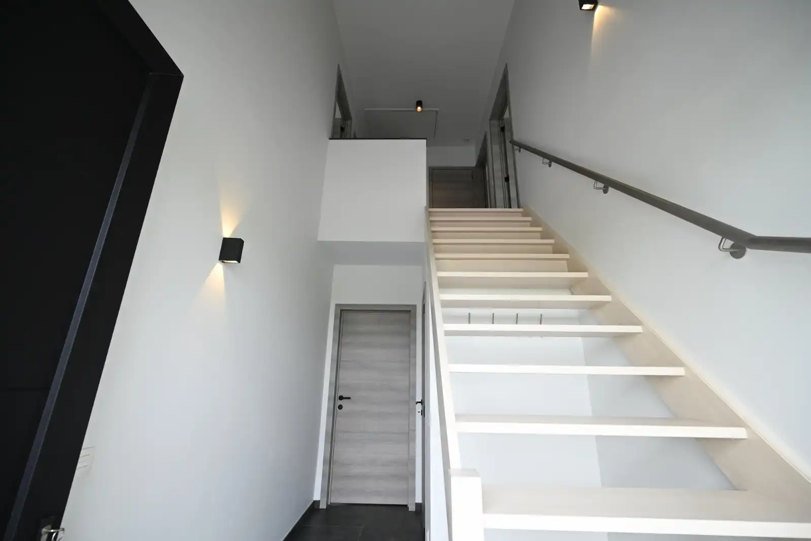 Prachtige nieuwbouwwoning met 3 slaapkamers en ruime garage! foto 18