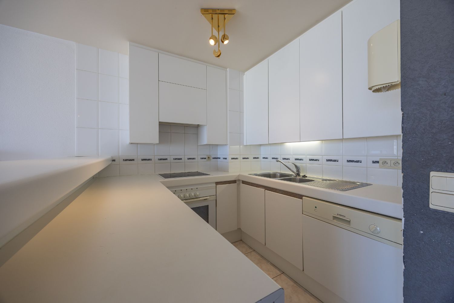 Uniek appartement met frontaal zicht op het casinoplein (met zeezicht!) foto 10